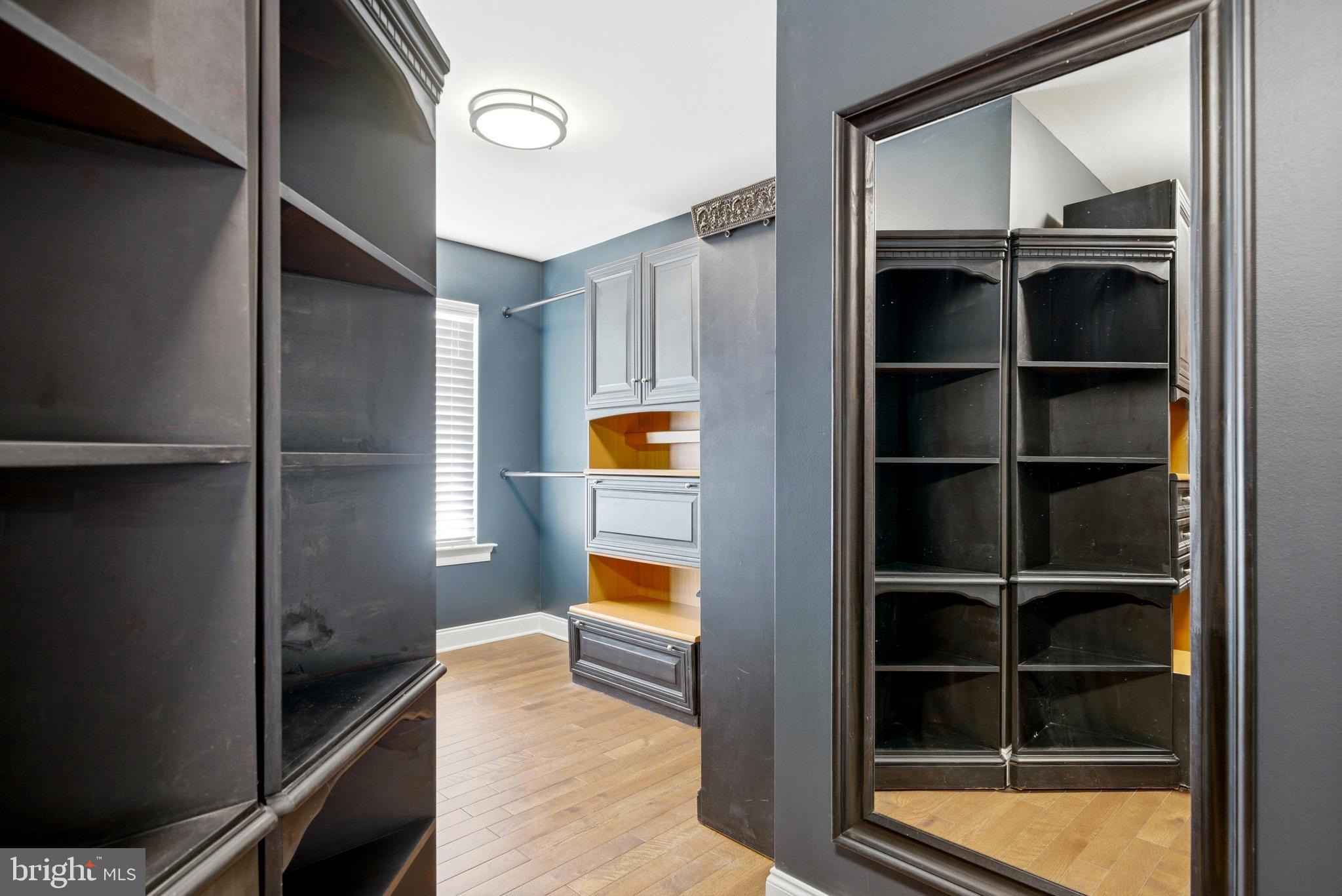 TWIN PONDS - Residential