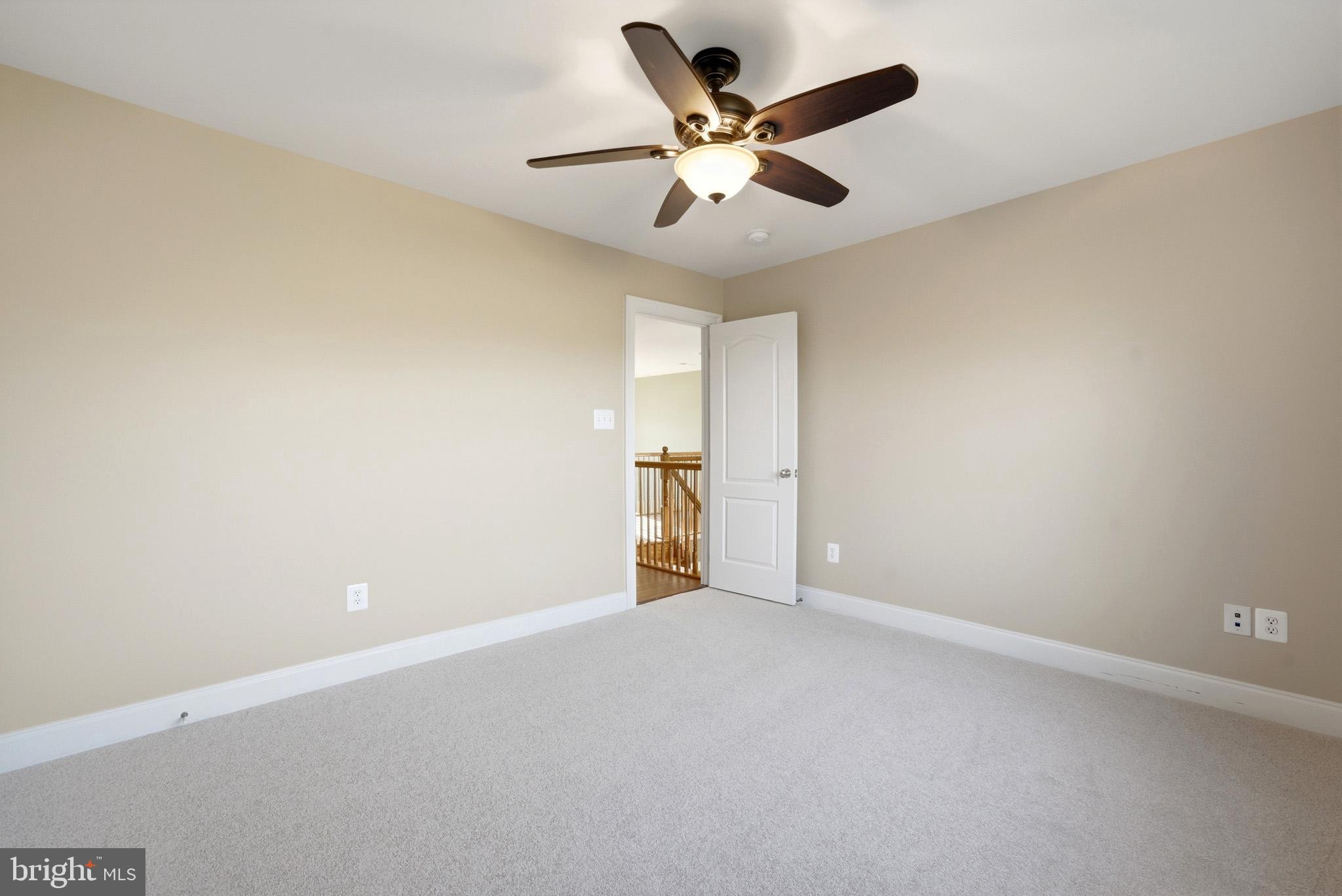 TWIN PONDS - Residential