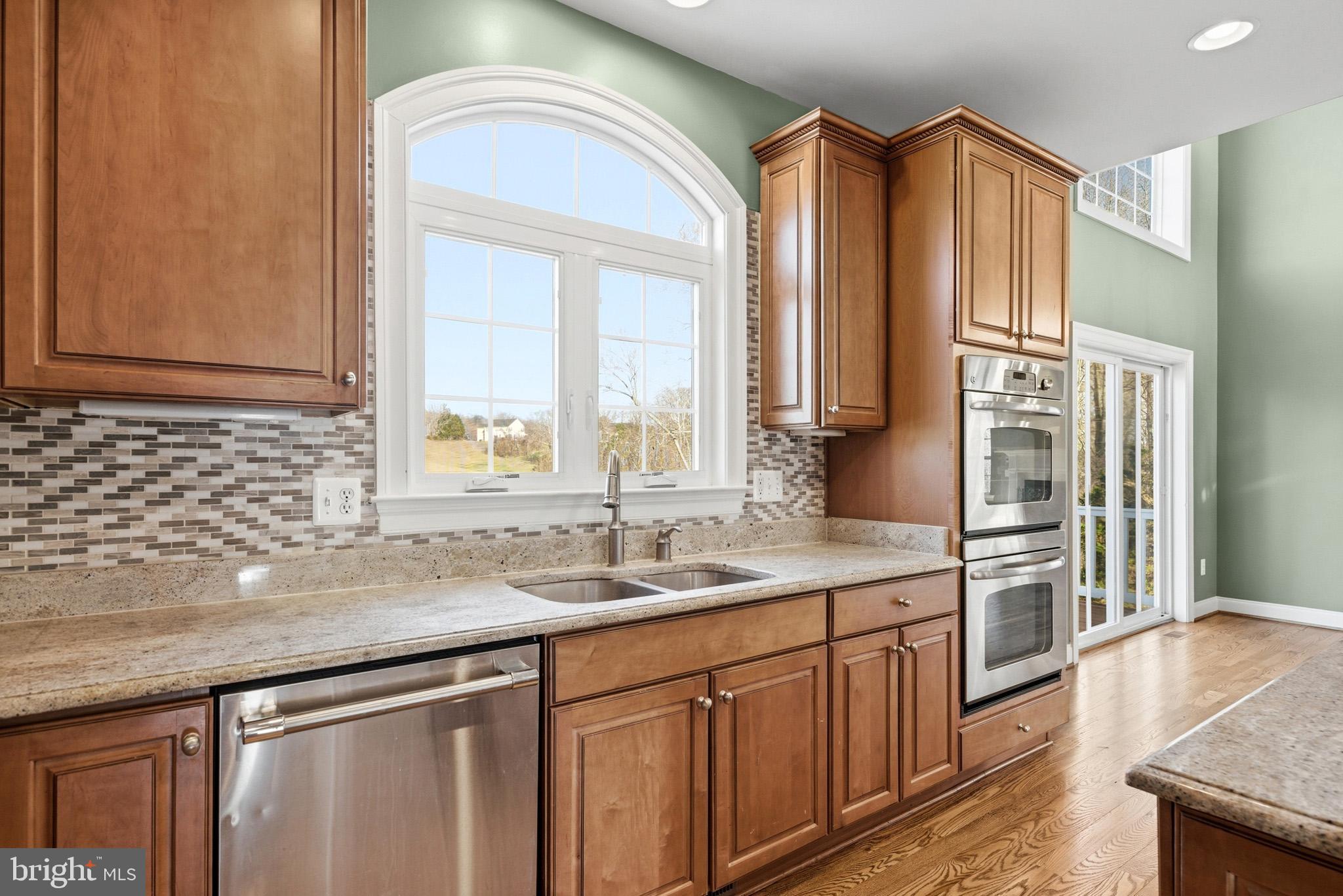 TWIN PONDS - Residential