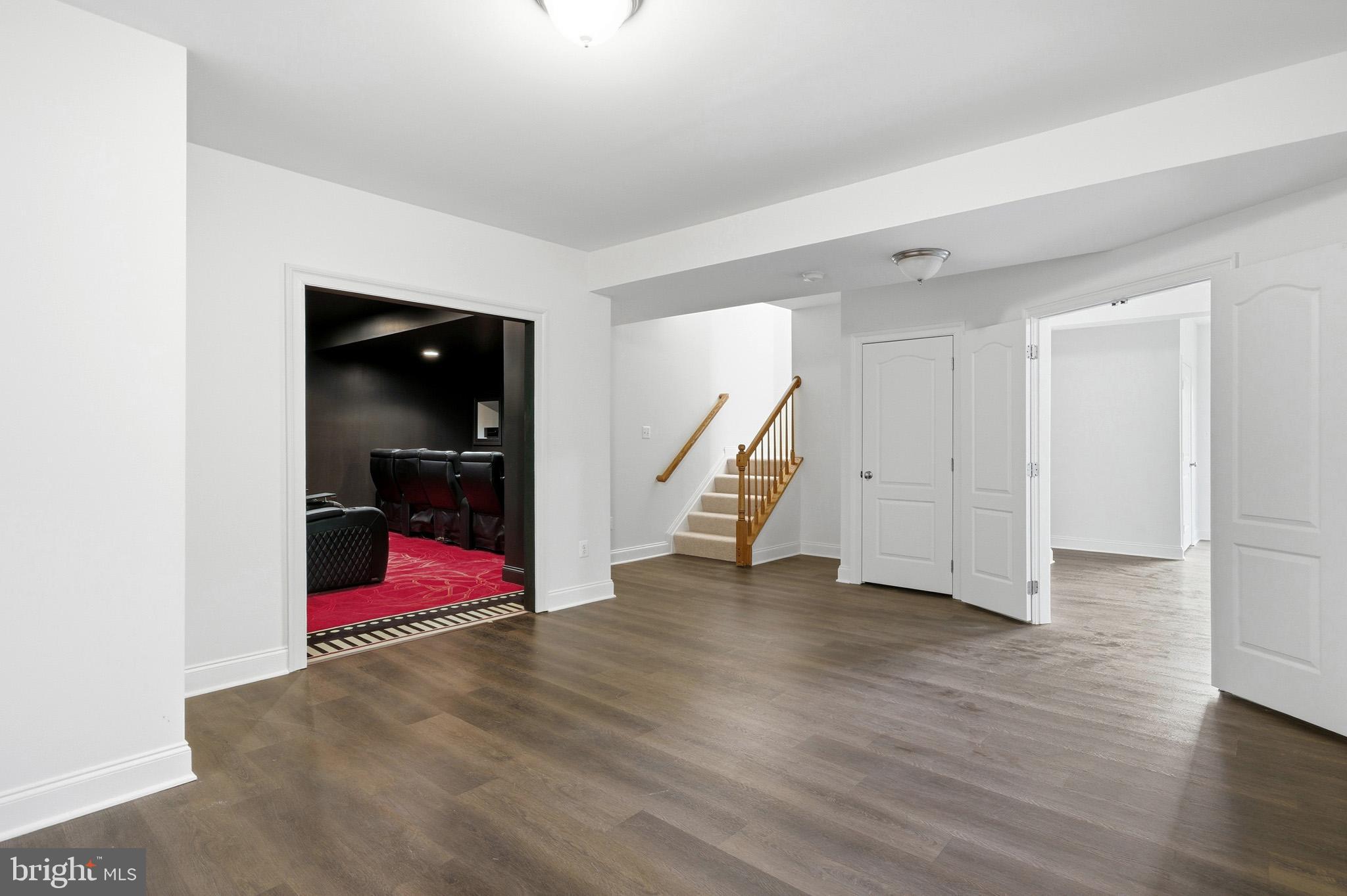 TWIN PONDS - Residential