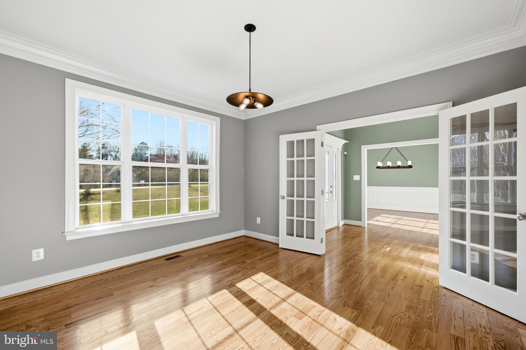 TWIN PONDS - Residential