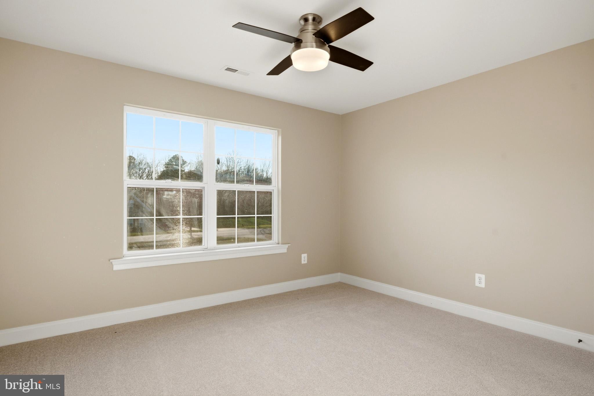 TWIN PONDS - Residential