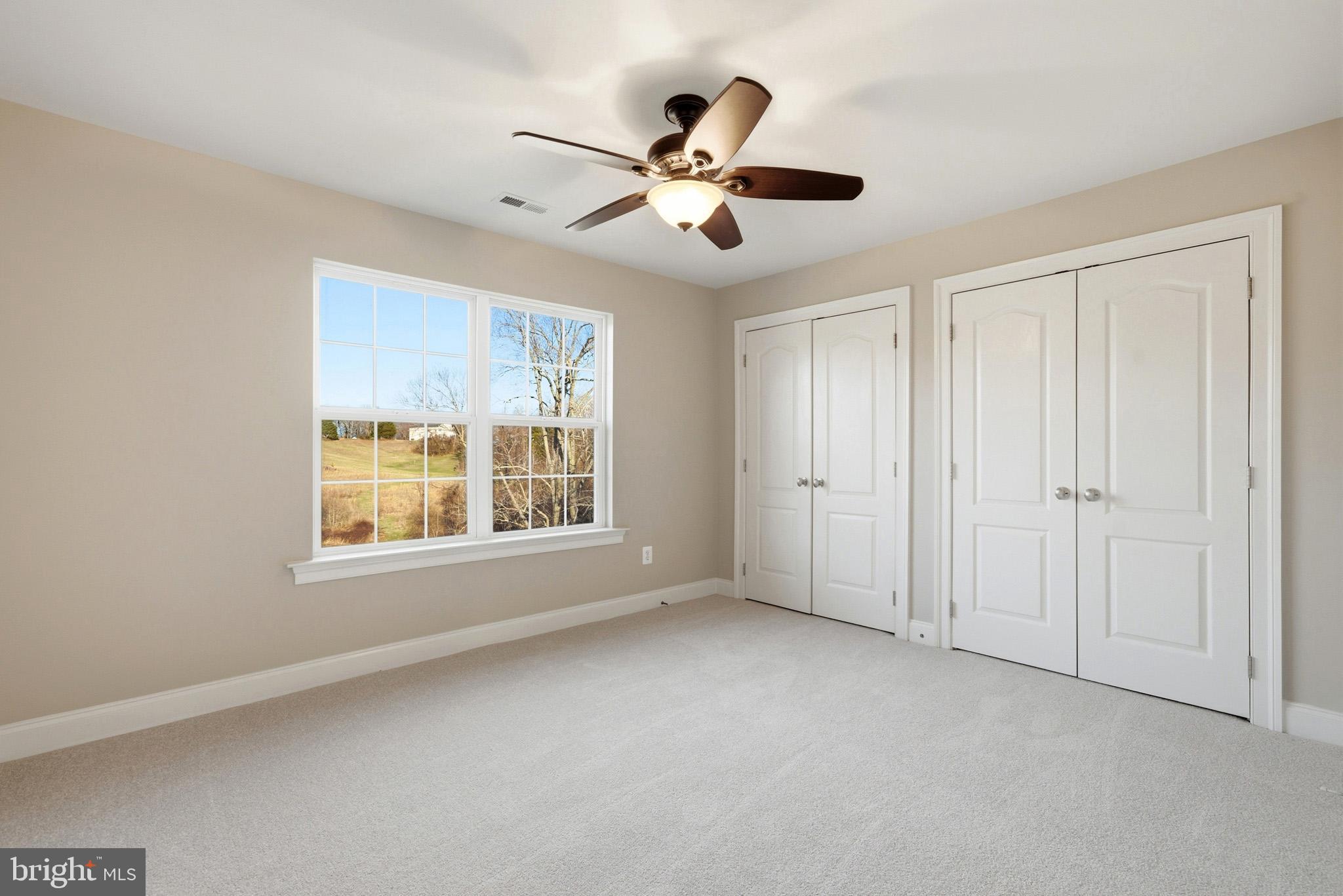 TWIN PONDS - Residential