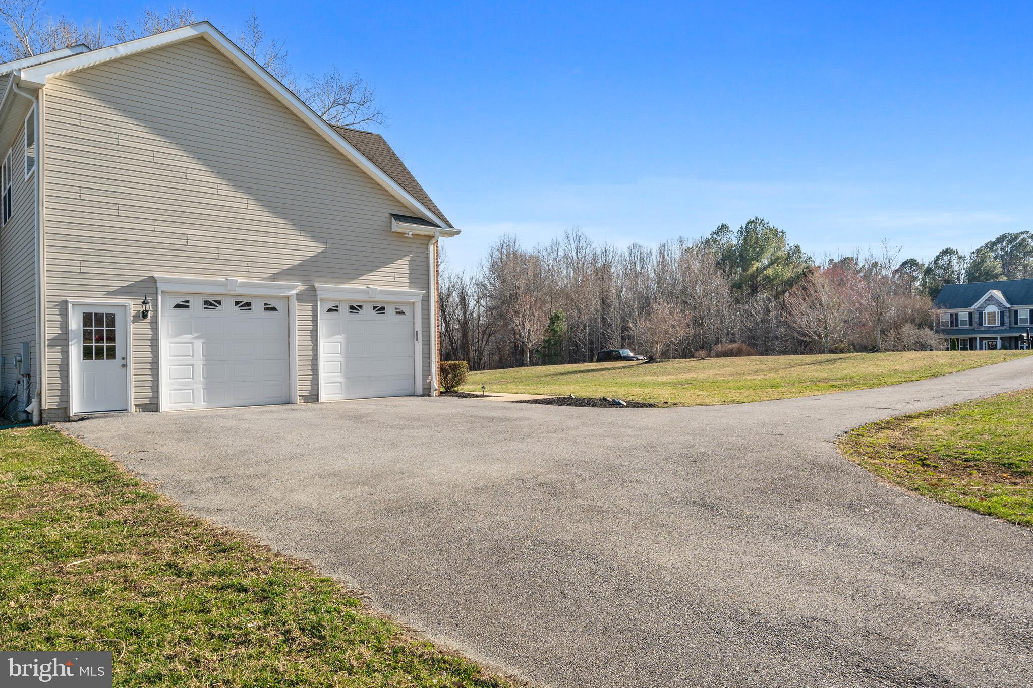 TWIN PONDS - Residential