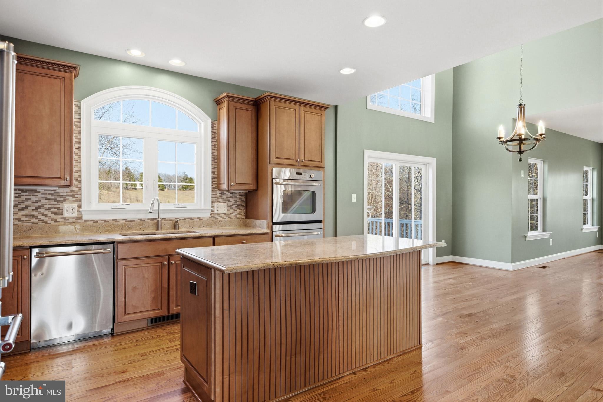 TWIN PONDS - Residential