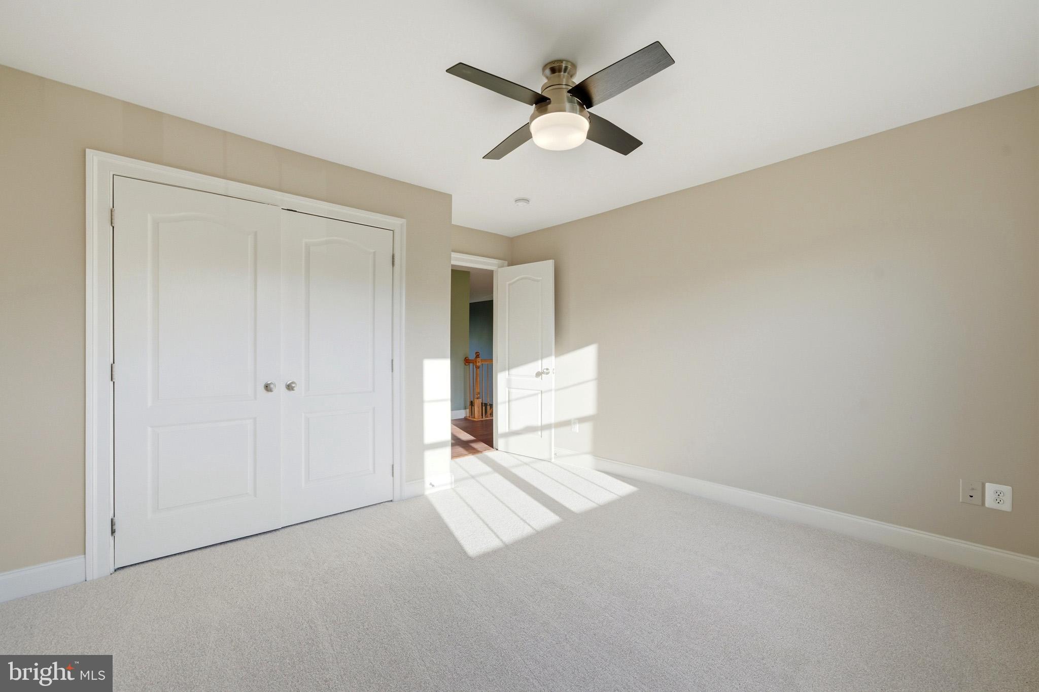 TWIN PONDS - Residential