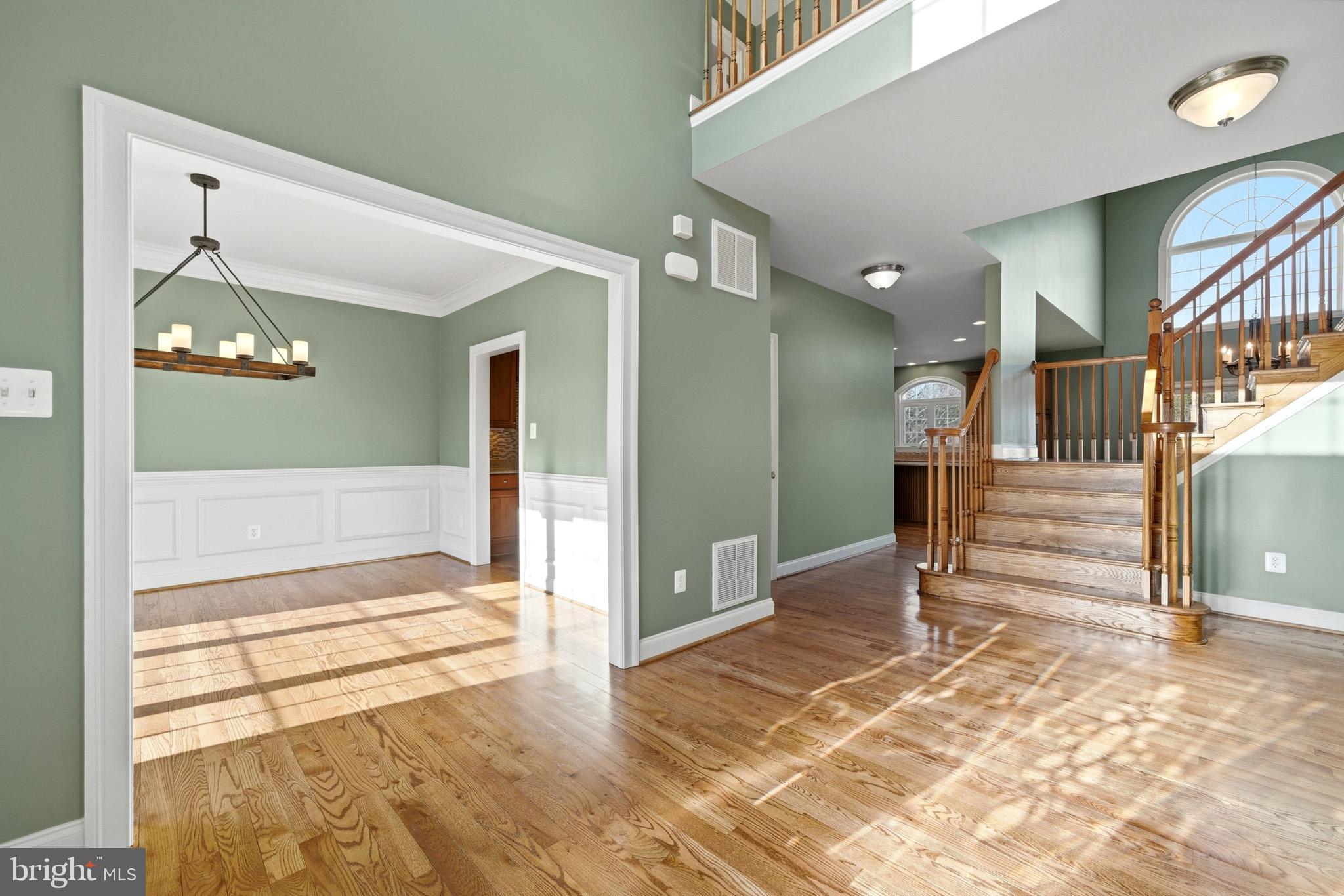 TWIN PONDS - Residential