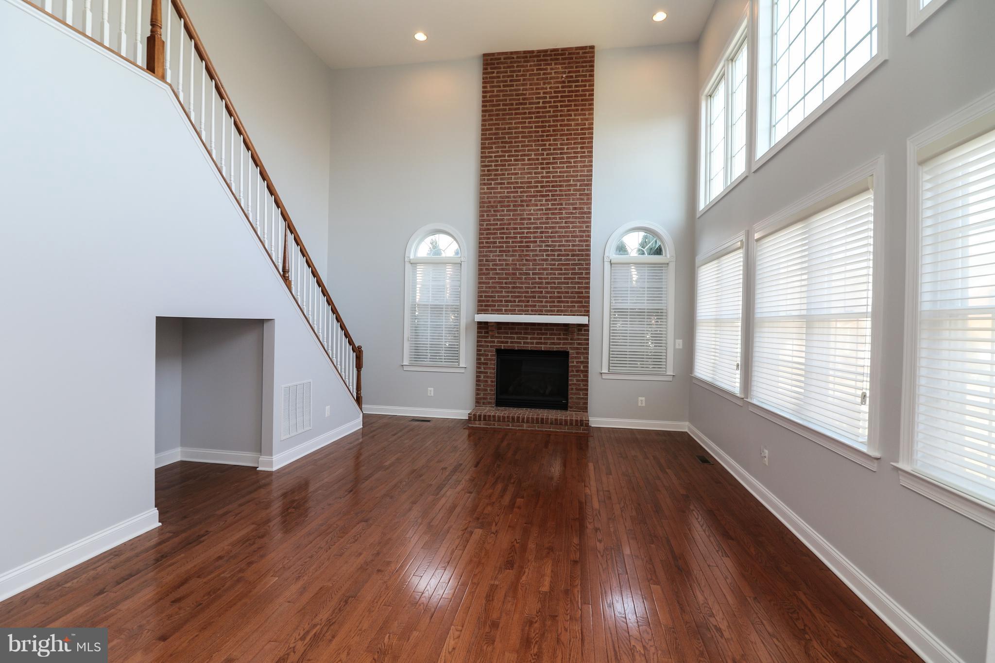 SOUTH RIDING - Residential