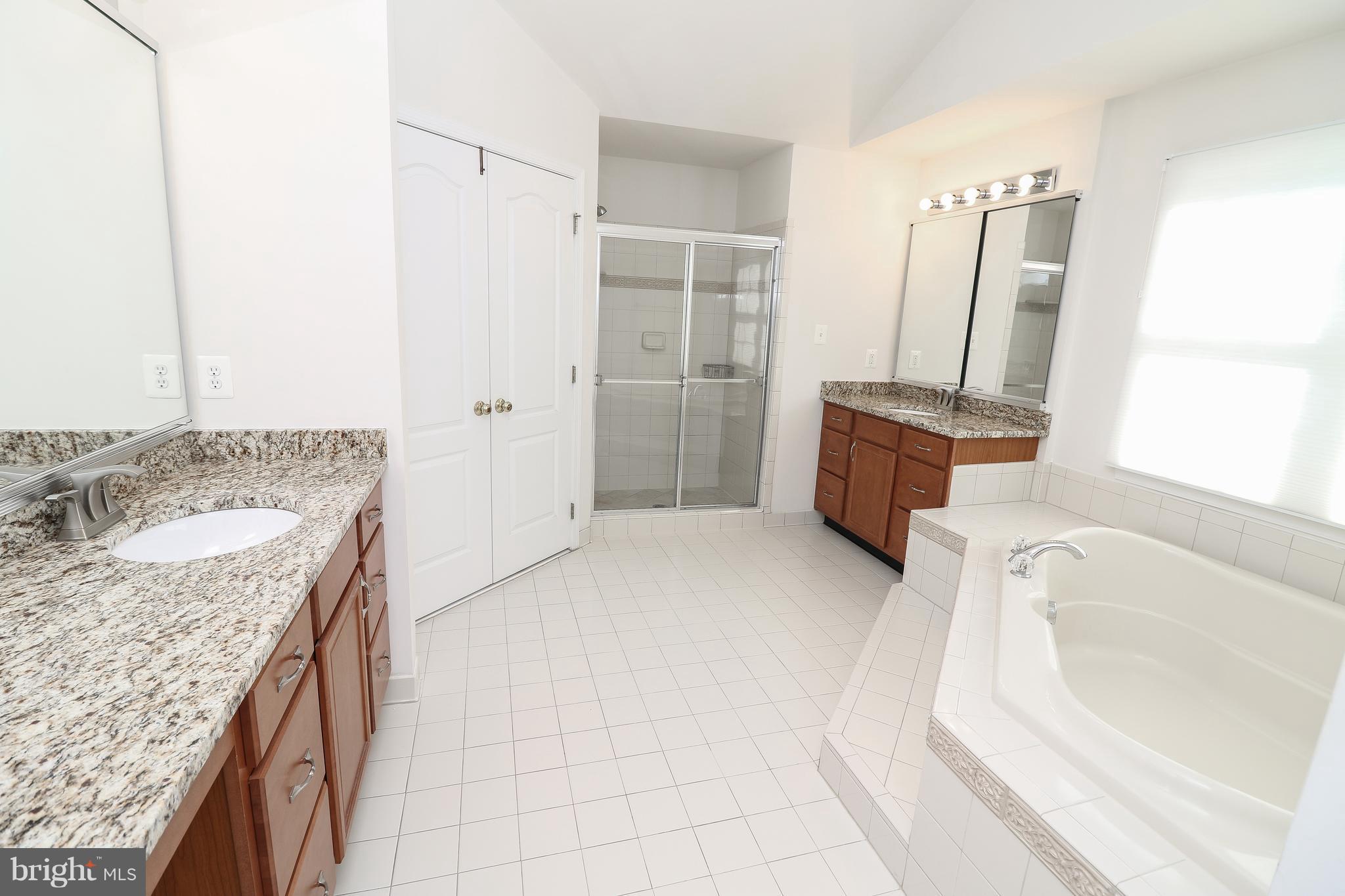 SOUTH RIDING - Residential