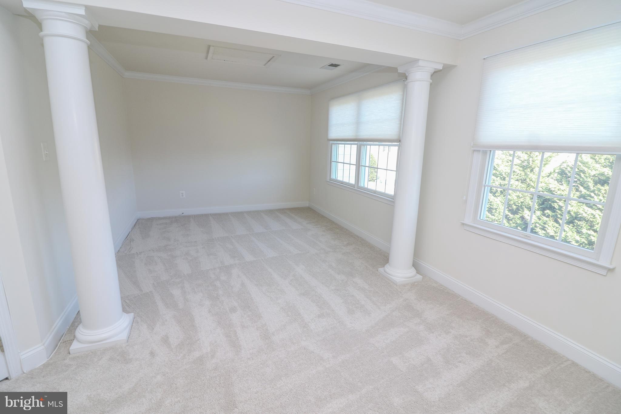 SOUTH RIDING - Residential