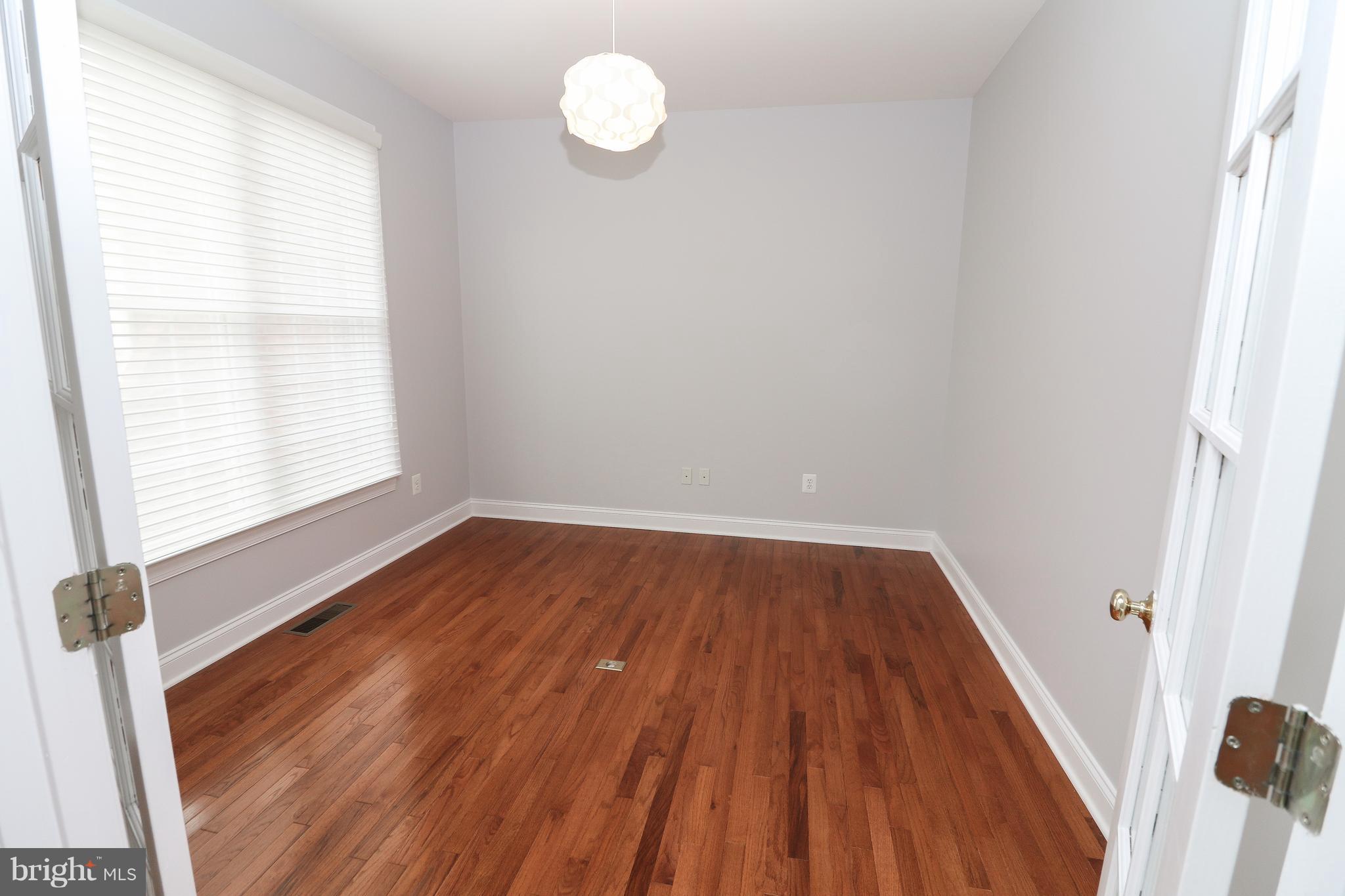 SOUTH RIDING - Residential