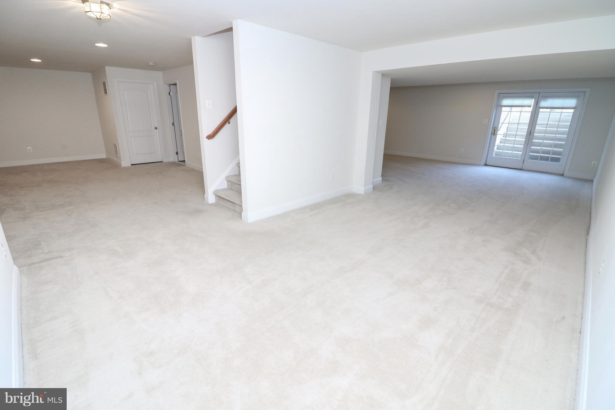 SOUTH RIDING - Residential