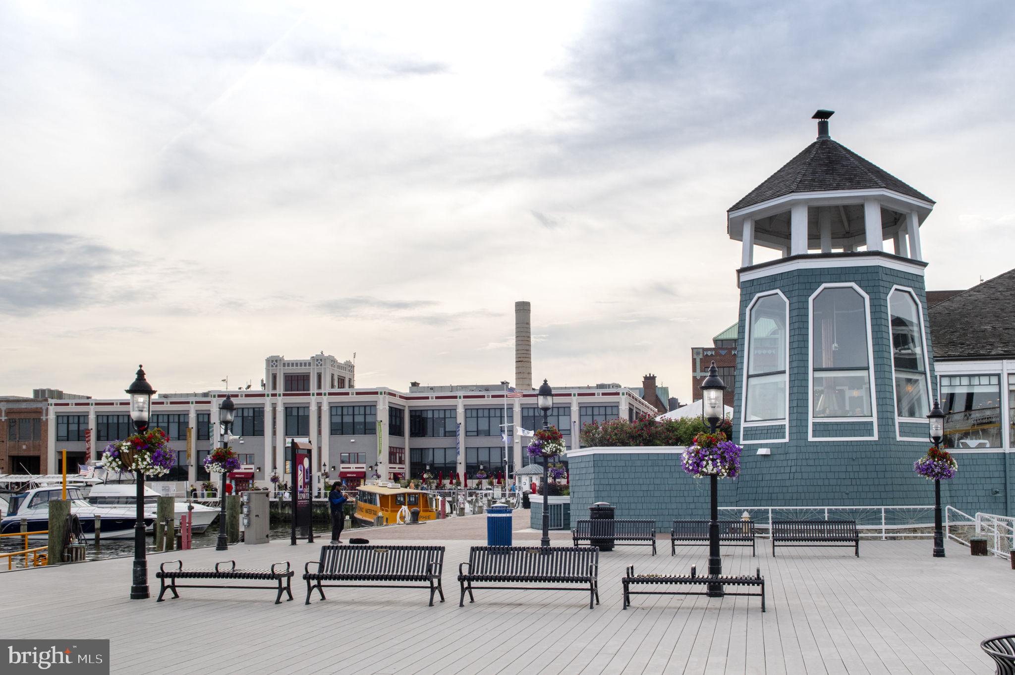 OLD TOWN ALEXANDRIA - Residential