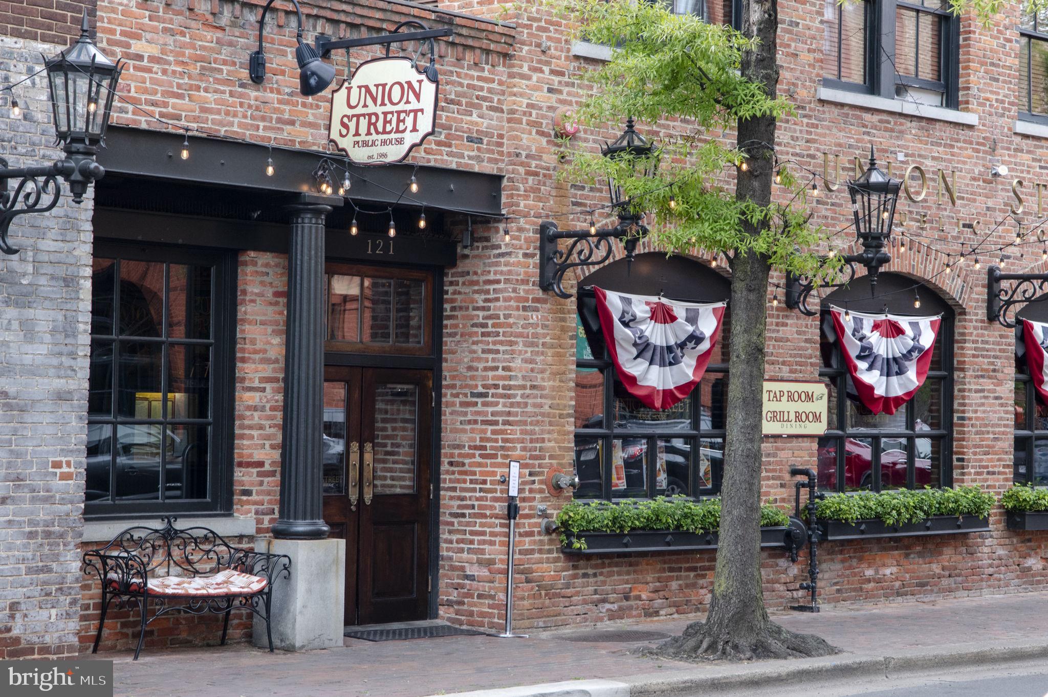 OLD TOWN ALEXANDRIA - Residential