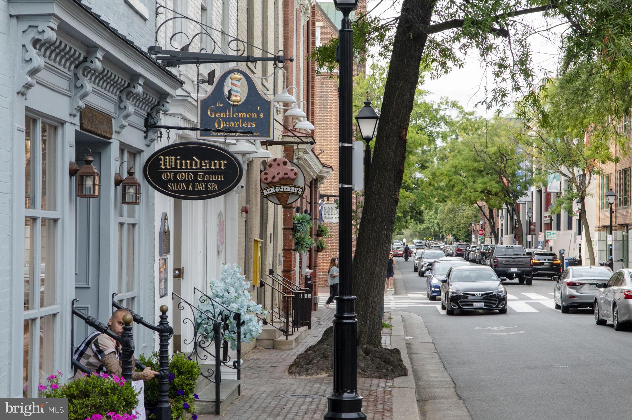 OLD TOWN ALEXANDRIA - Residential
