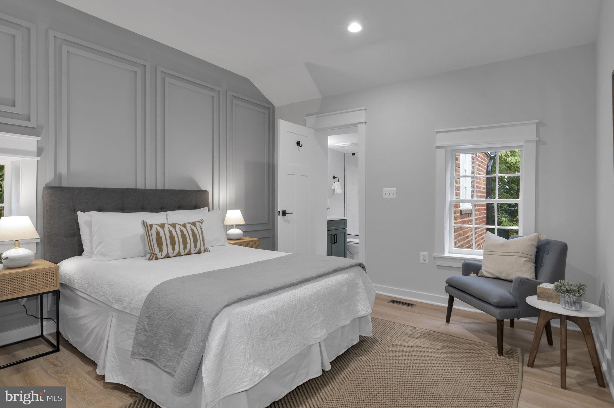 OLD TOWN ALEXANDRIA - Residential