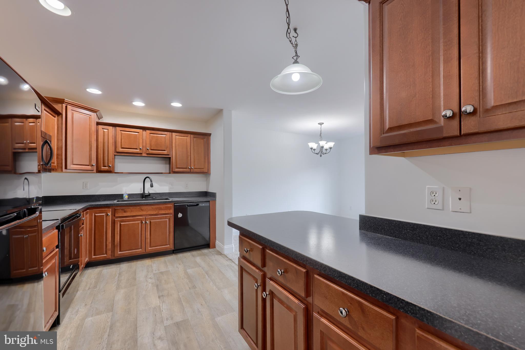 SOUTHERN VILLAGE - Residential