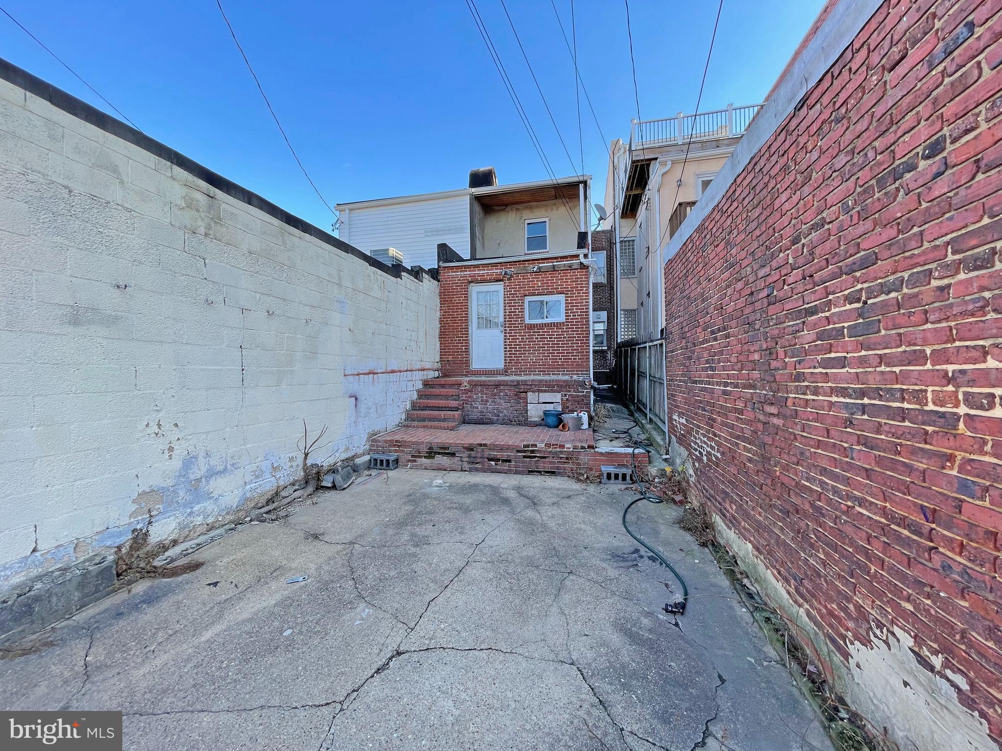 HIGHLANDTOWN - Residential