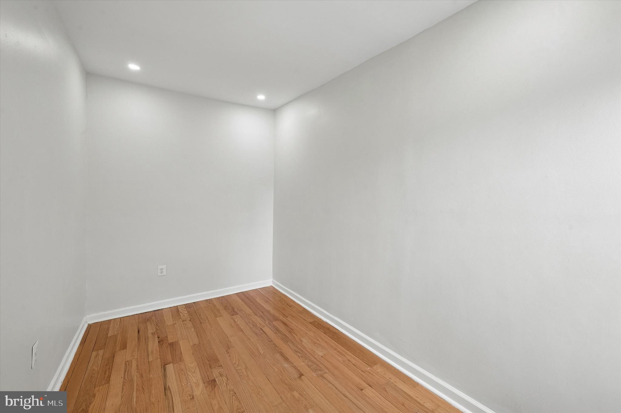 POINT BREEZE - Residential