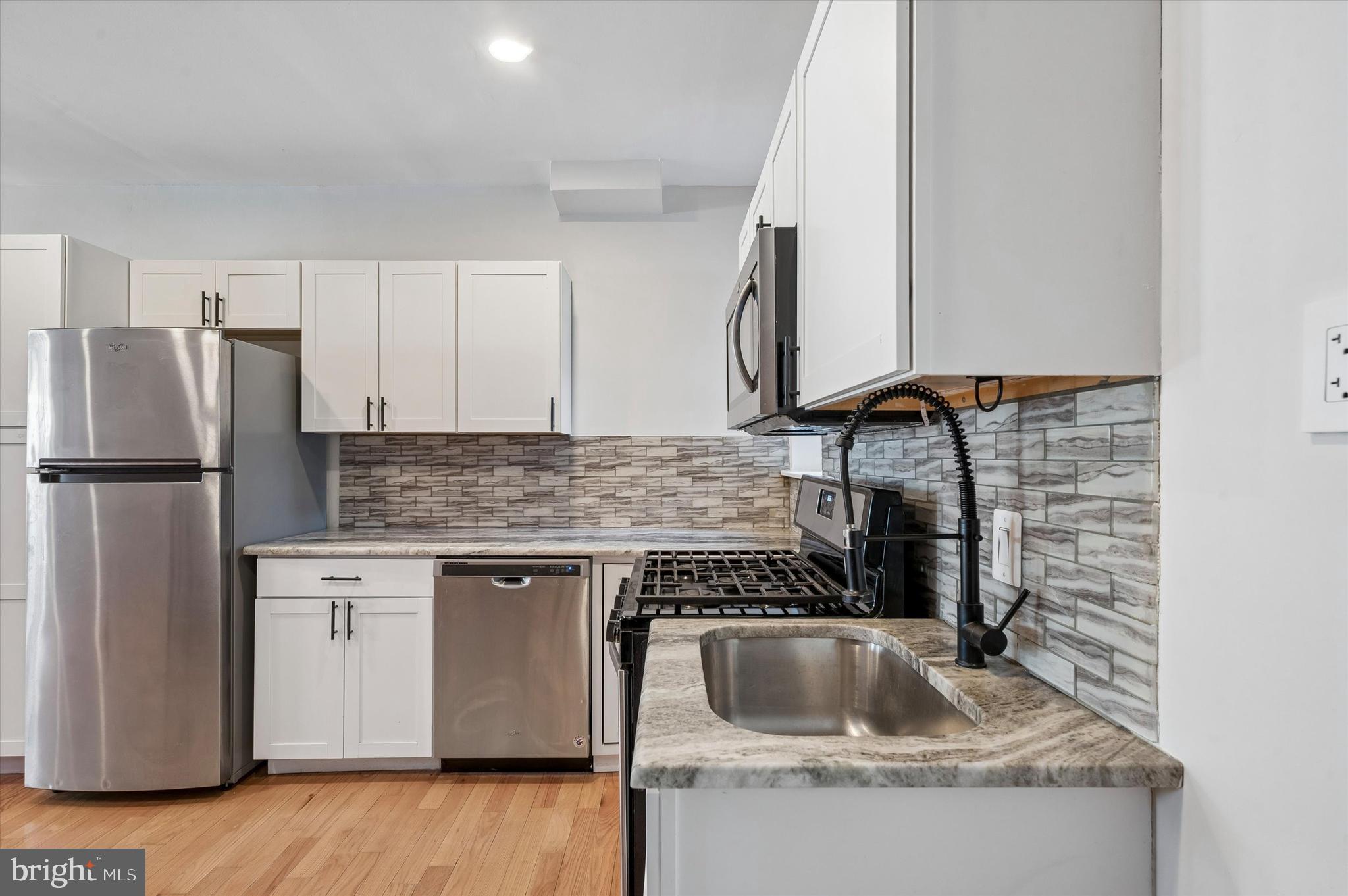 POINT BREEZE - Residential