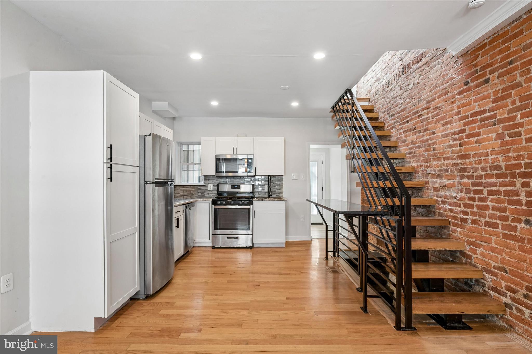 POINT BREEZE - Residential