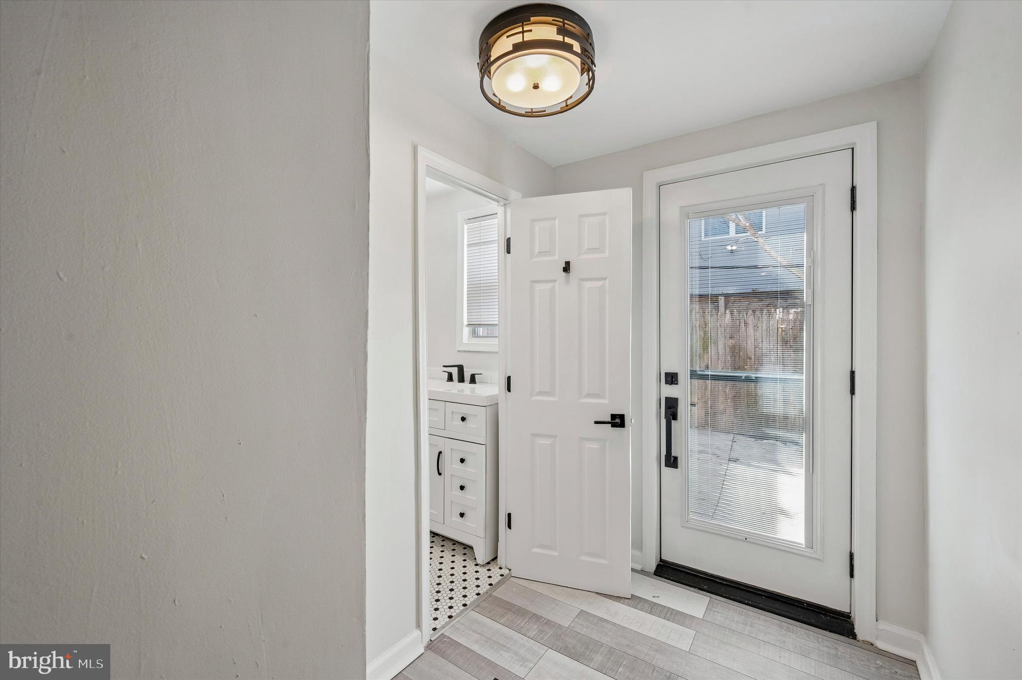 POINT BREEZE - Residential