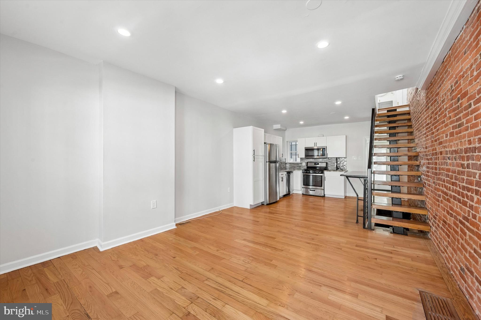 POINT BREEZE - Residential