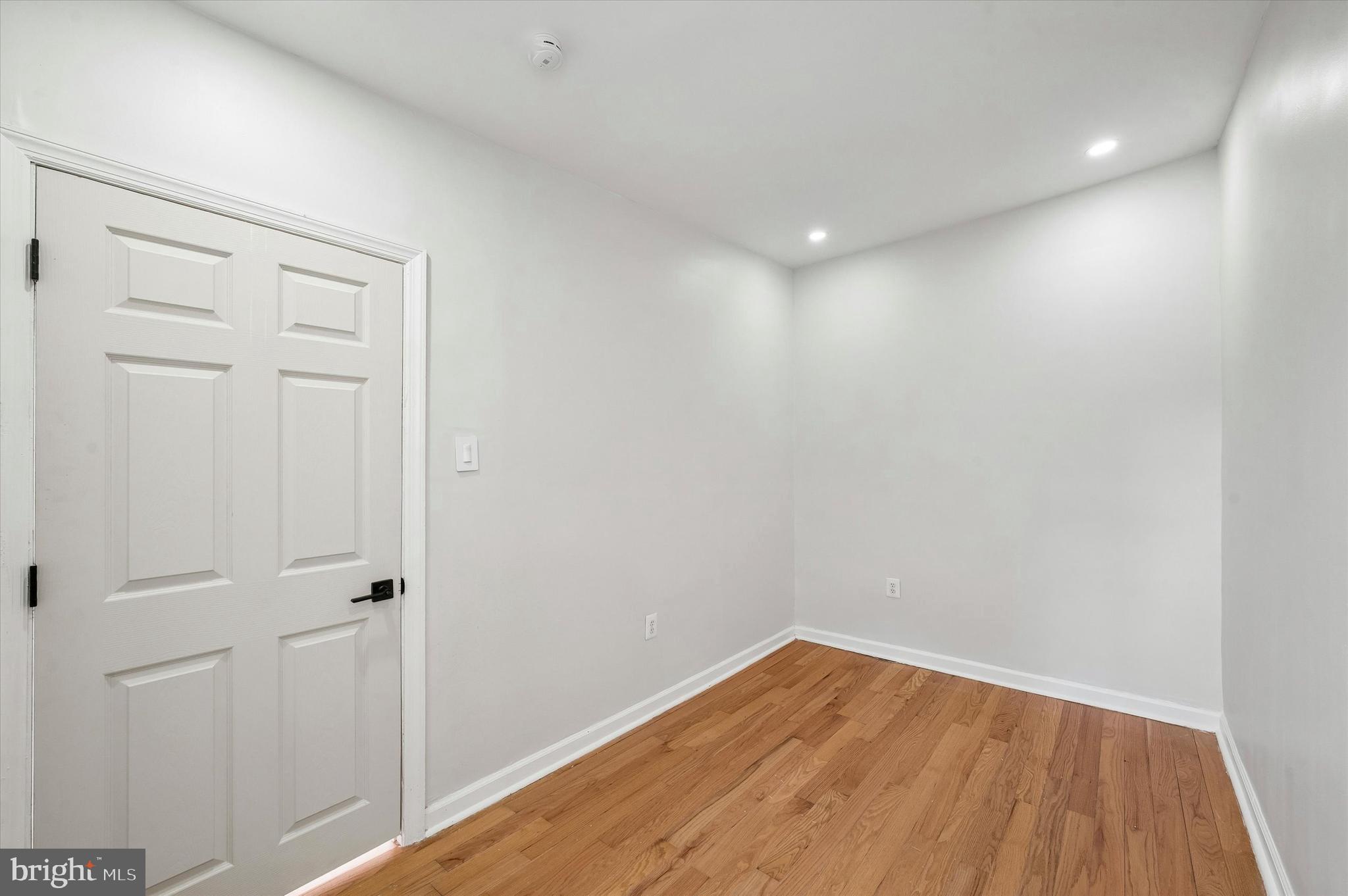 POINT BREEZE - Residential