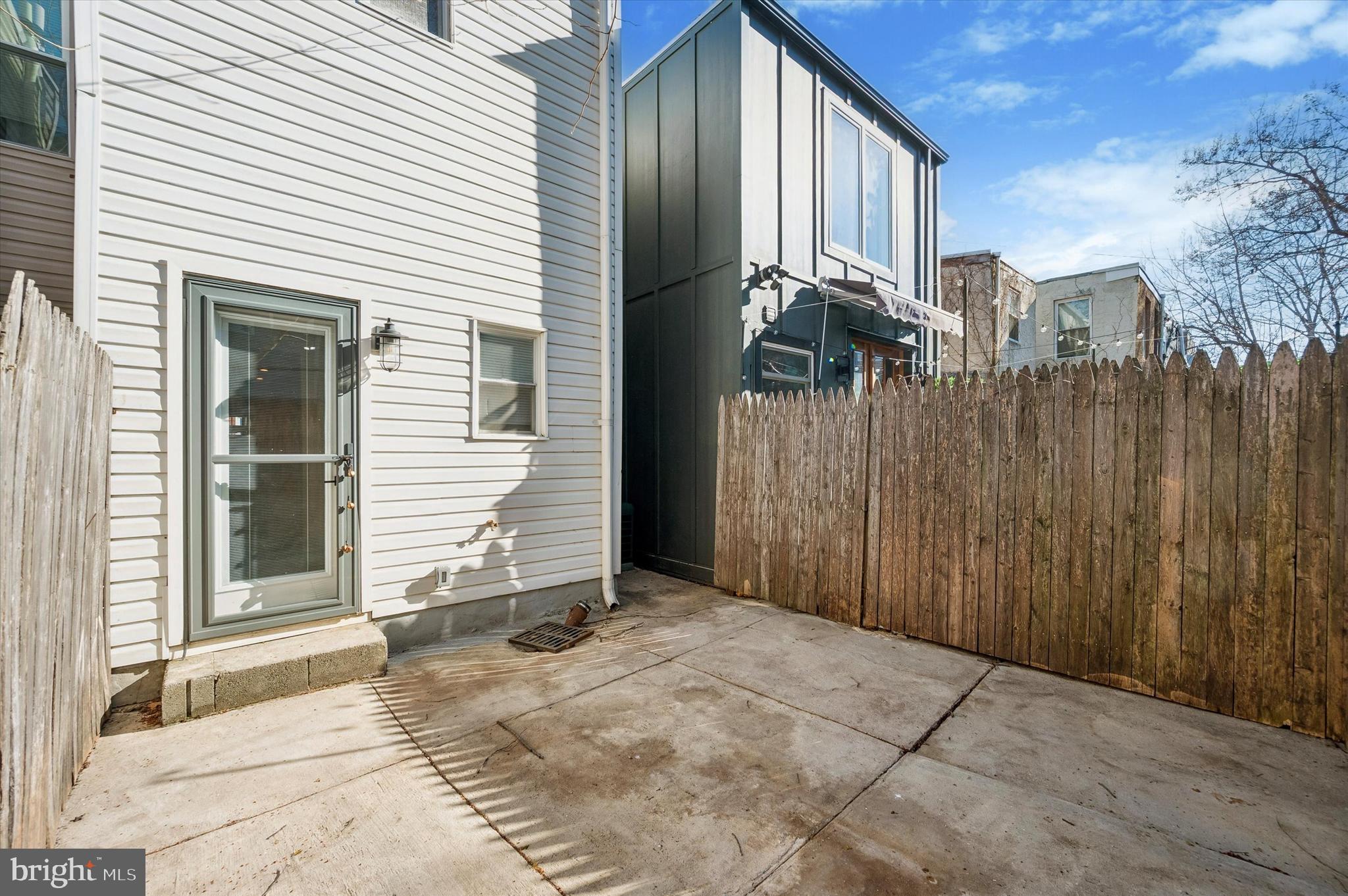 POINT BREEZE - Residential