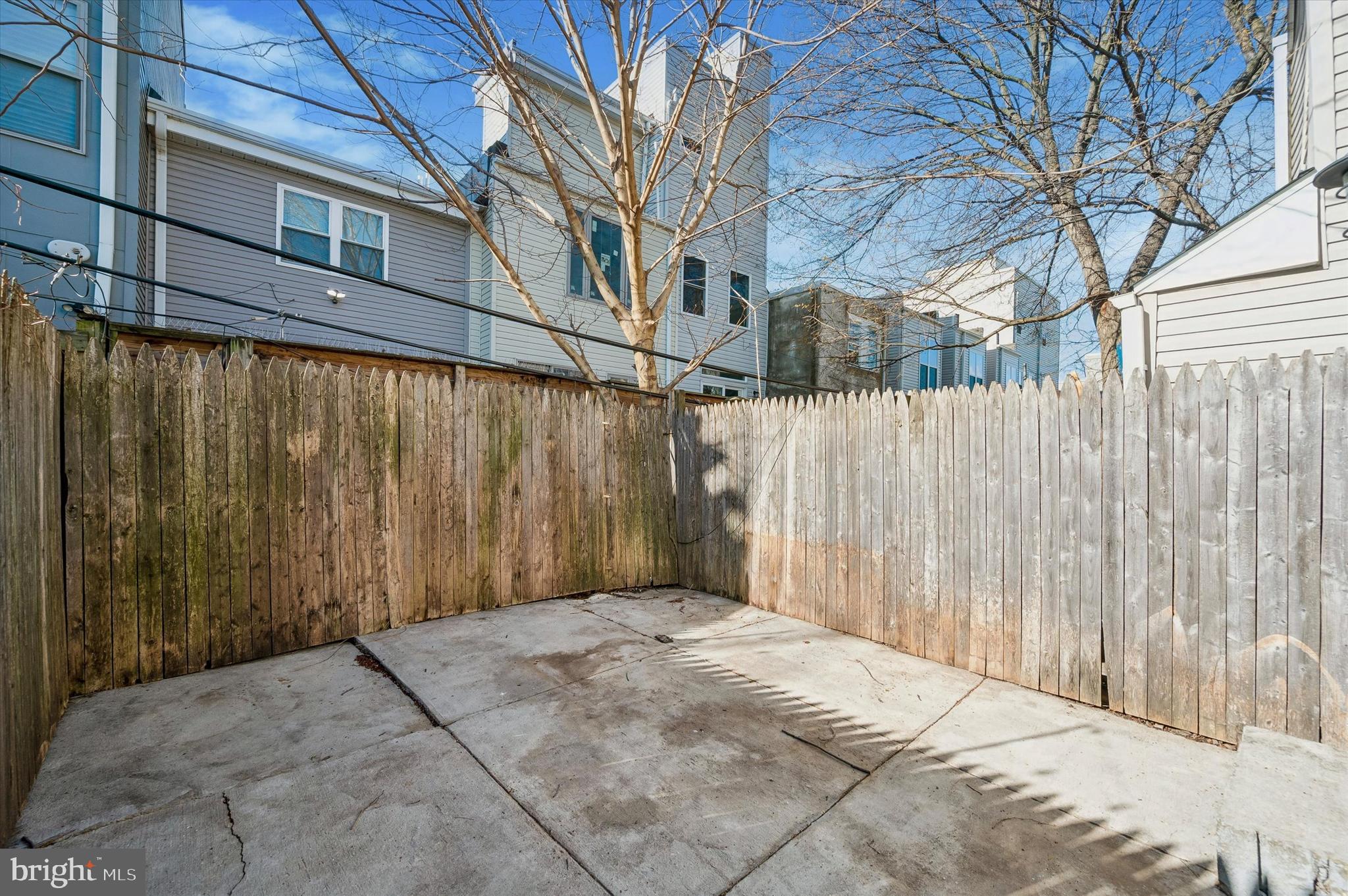 POINT BREEZE - Residential