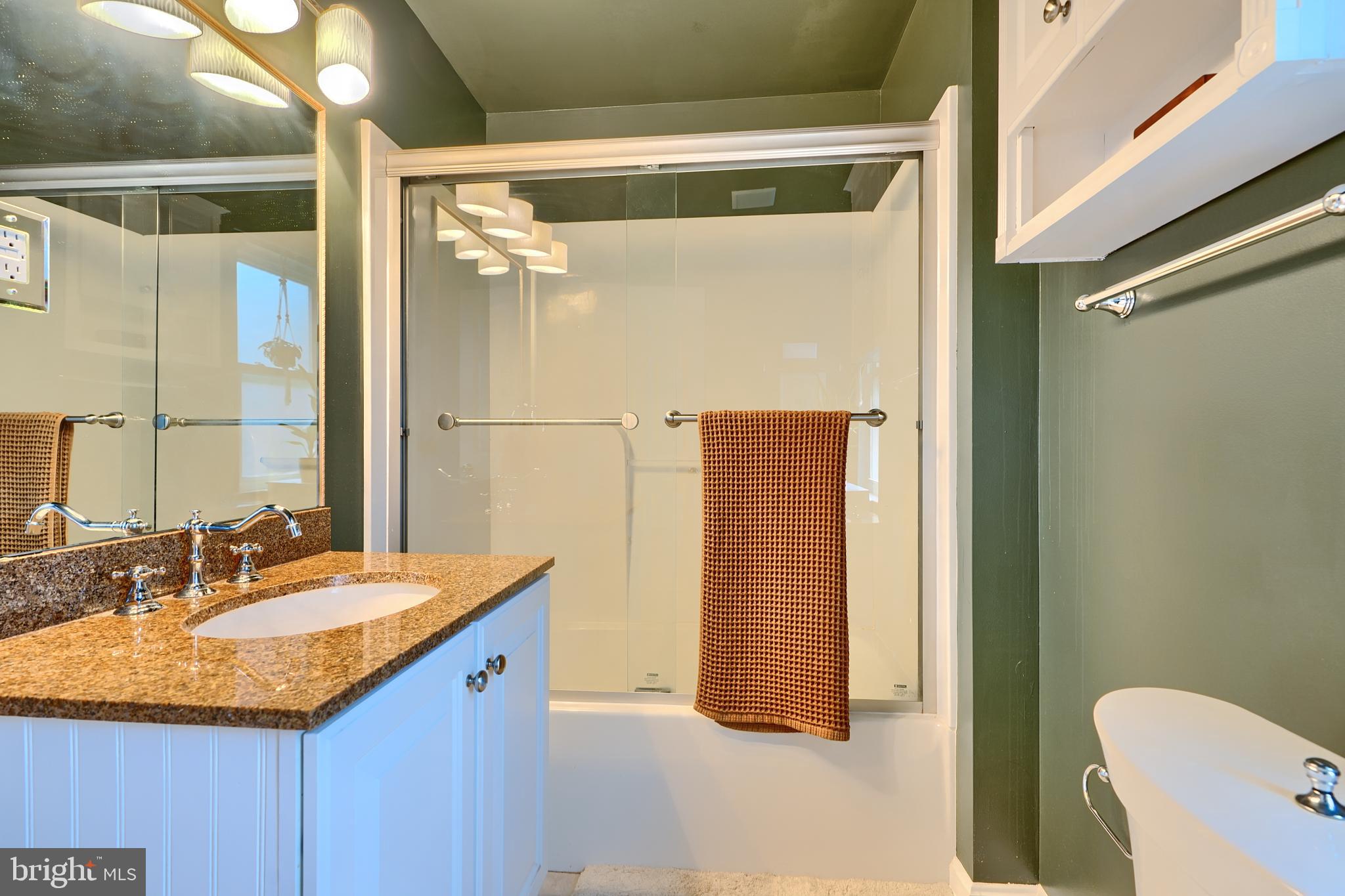 YORKSHIRE - Residential Lease