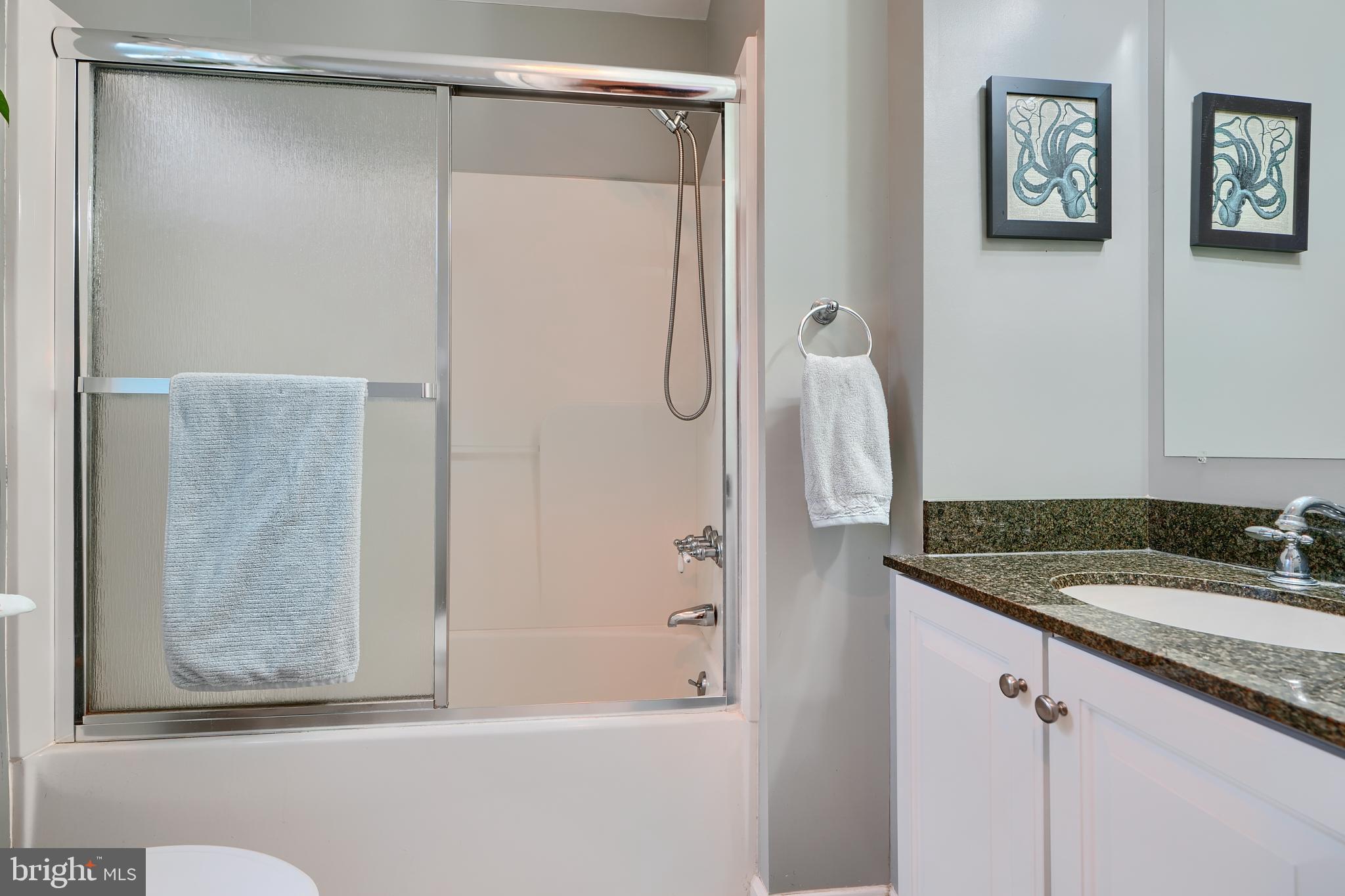 YORKSHIRE - Residential Lease