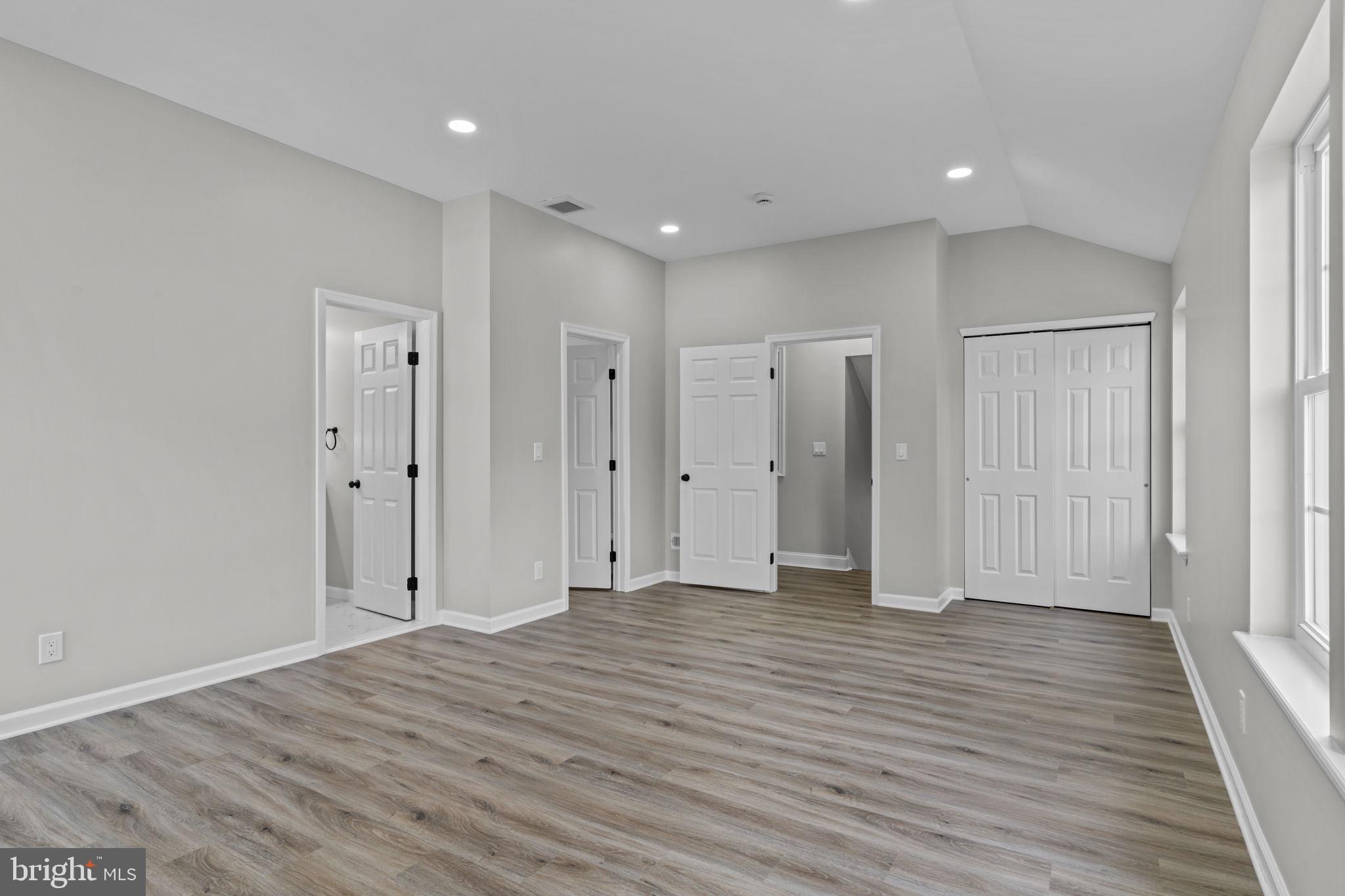 CHURCHVILLE MANOR - Residential