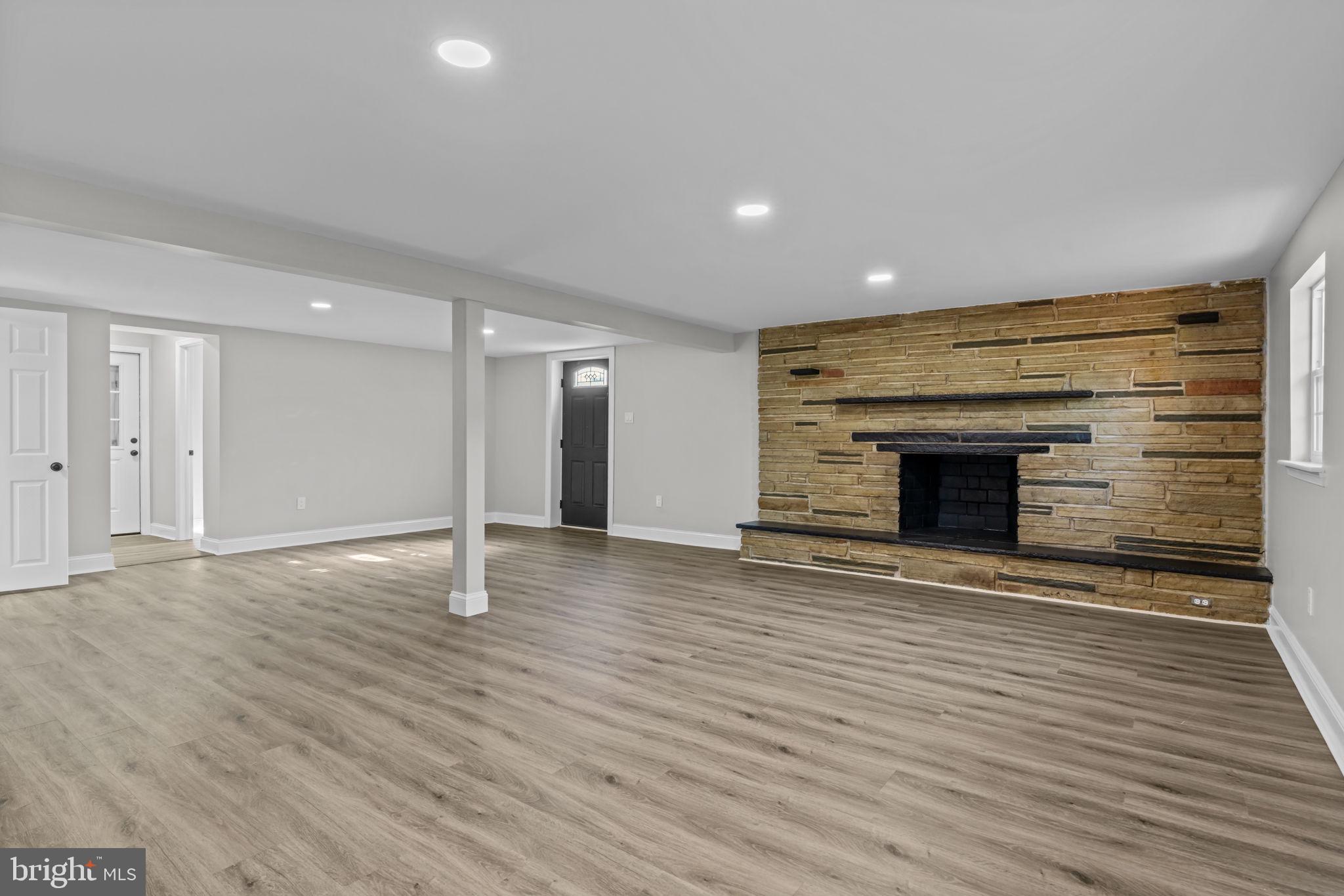 CHURCHVILLE MANOR - Residential