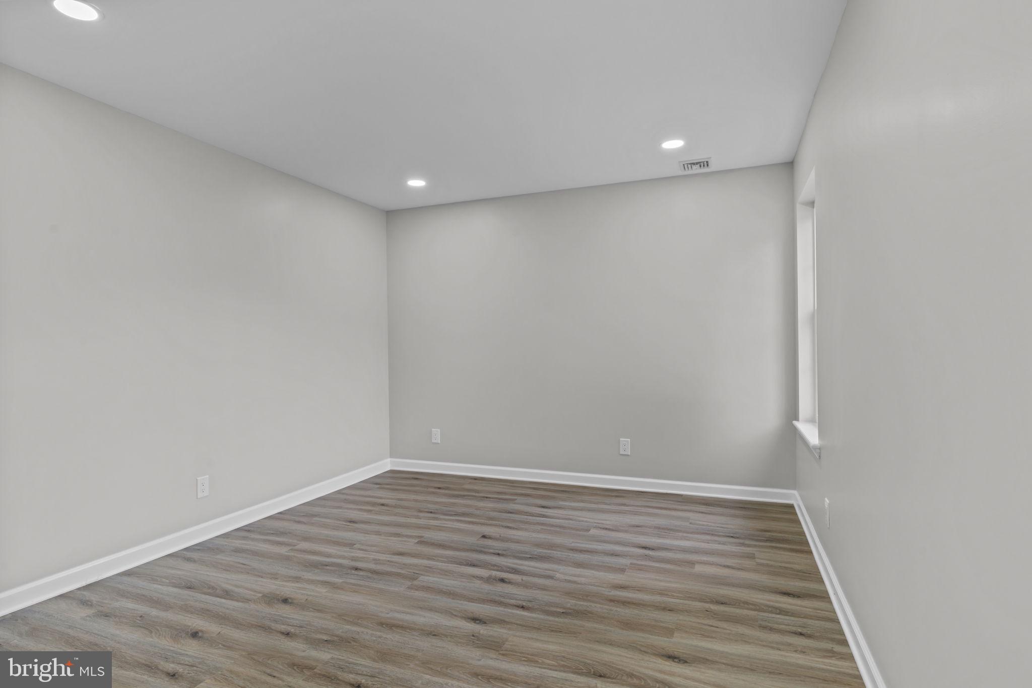 CHURCHVILLE MANOR - Residential