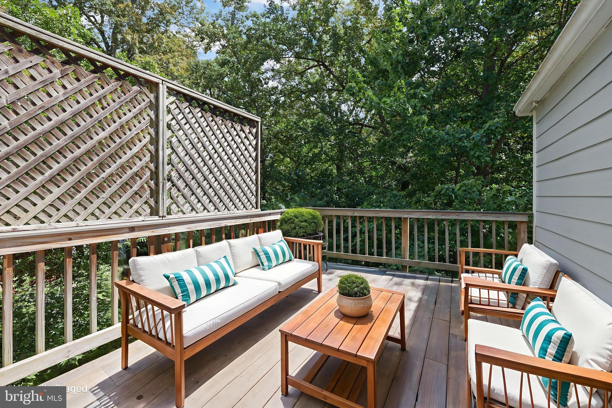 ARLINGTON FOREST - Residential