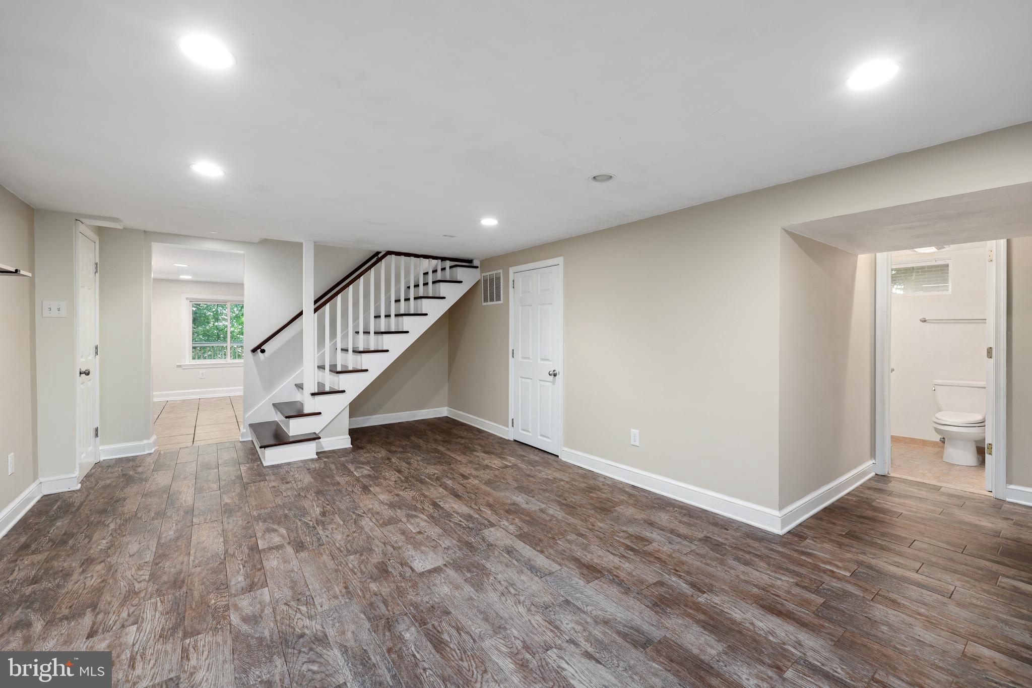 ARLINGTON FOREST - Residential