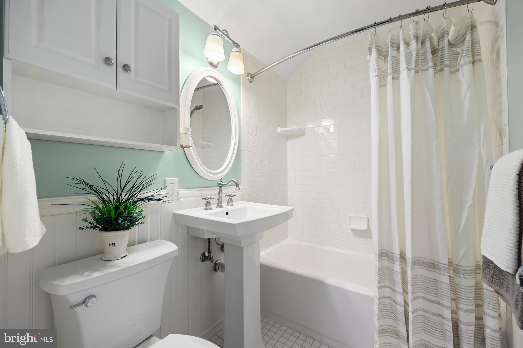 ARLINGTON FOREST - Residential