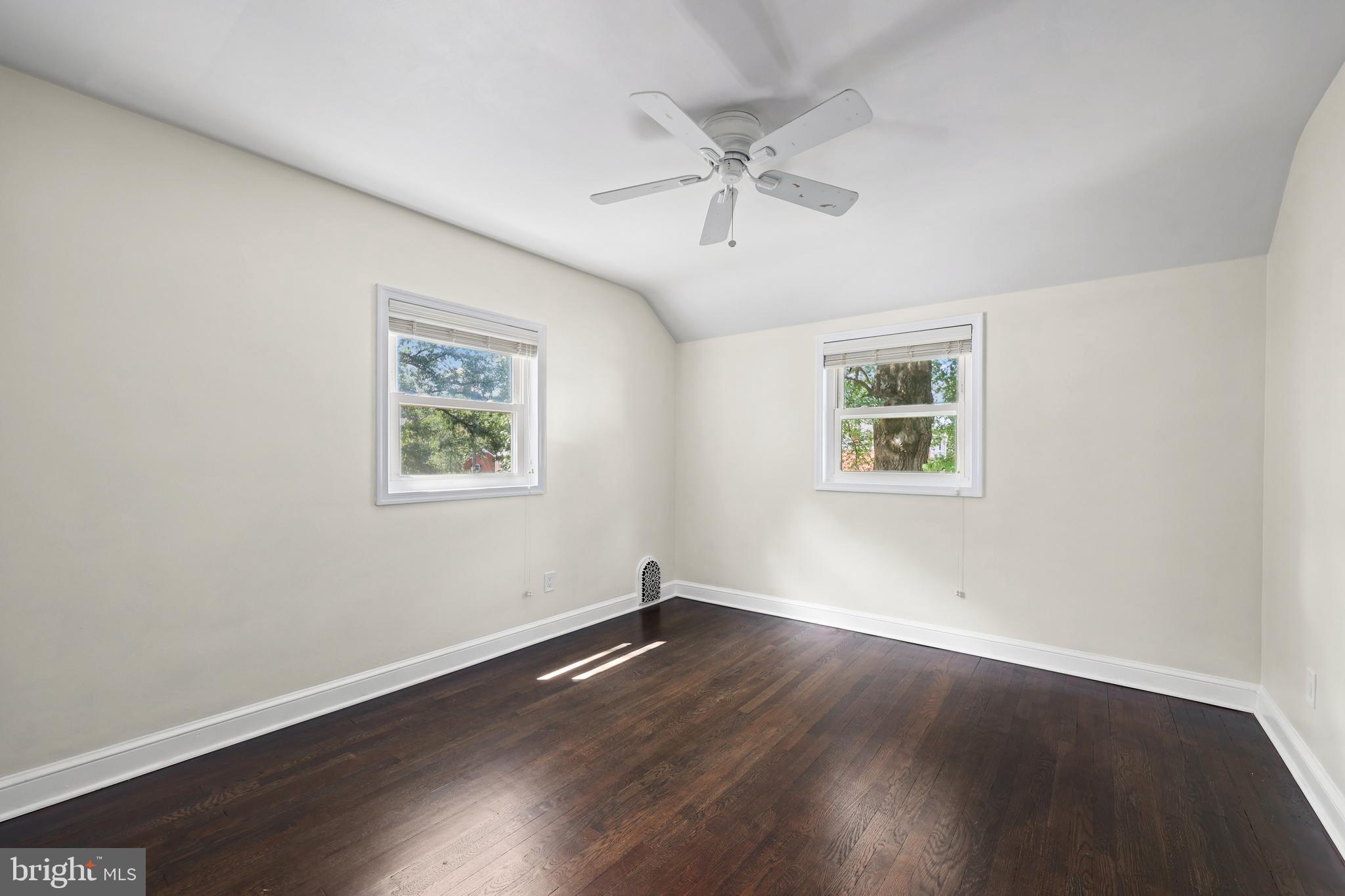 ARLINGTON FOREST - Residential