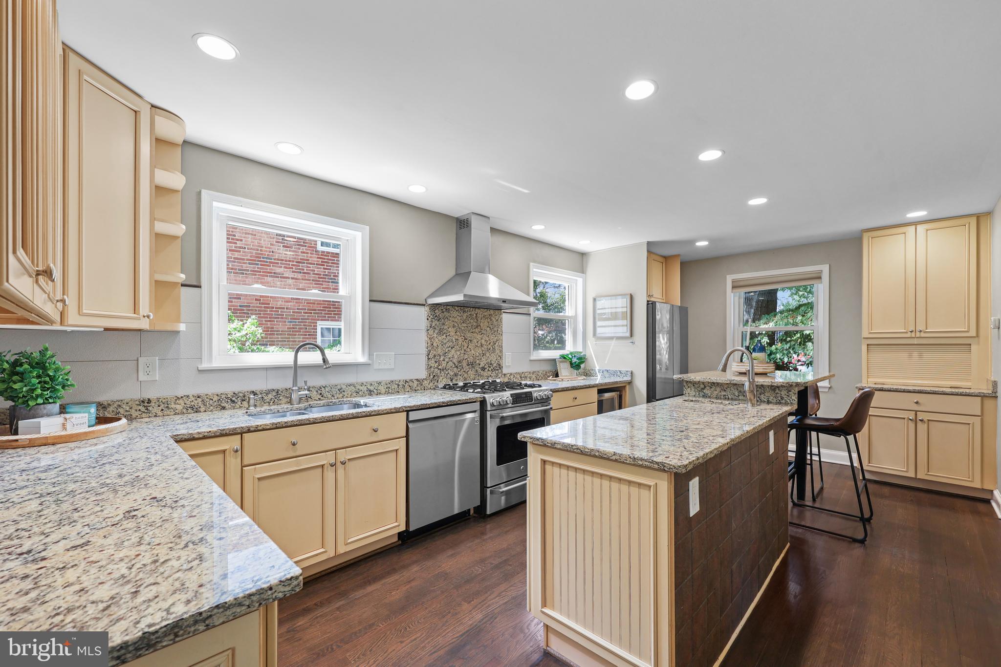 ARLINGTON FOREST - Residential