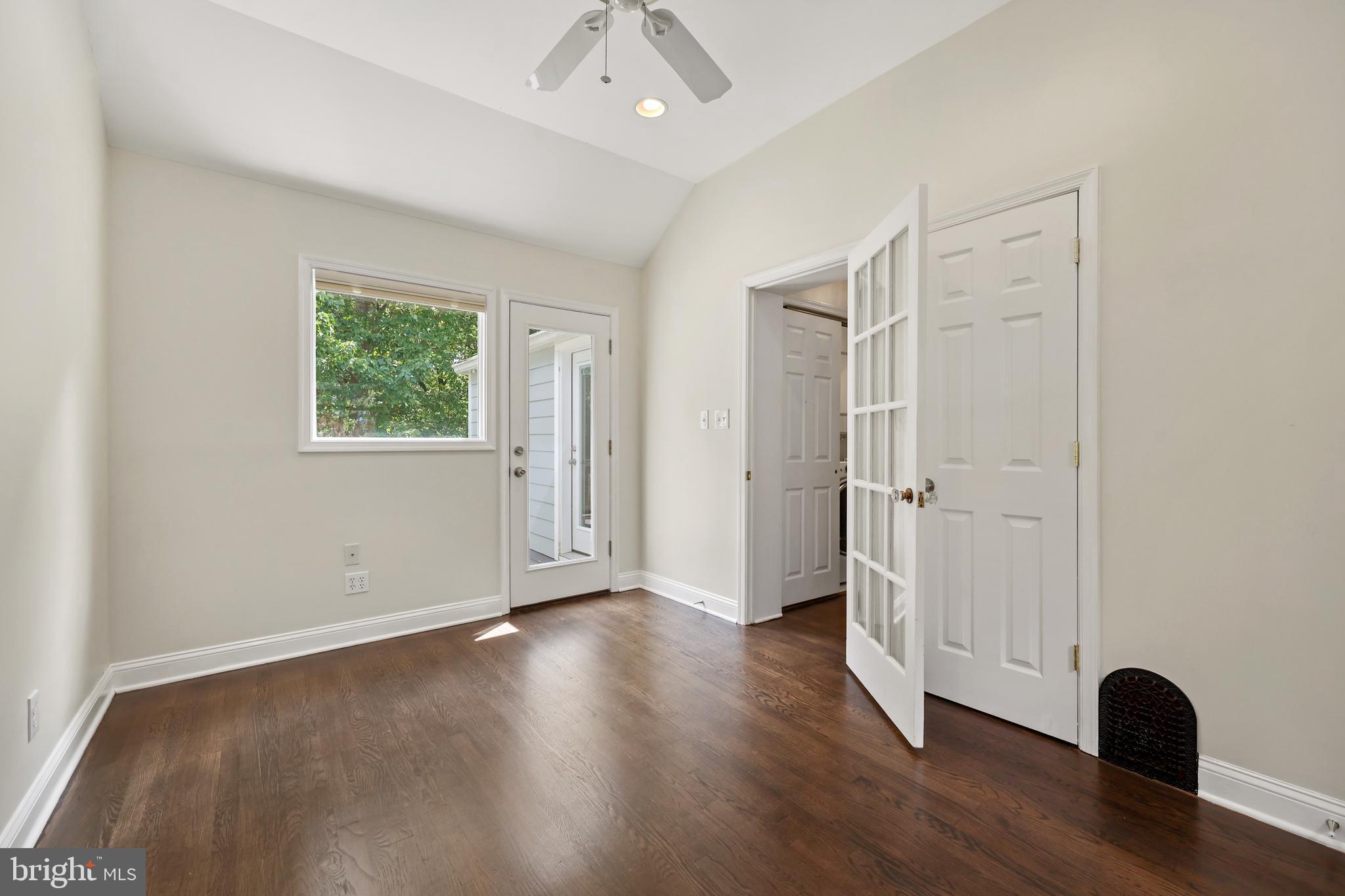 ARLINGTON FOREST - Residential