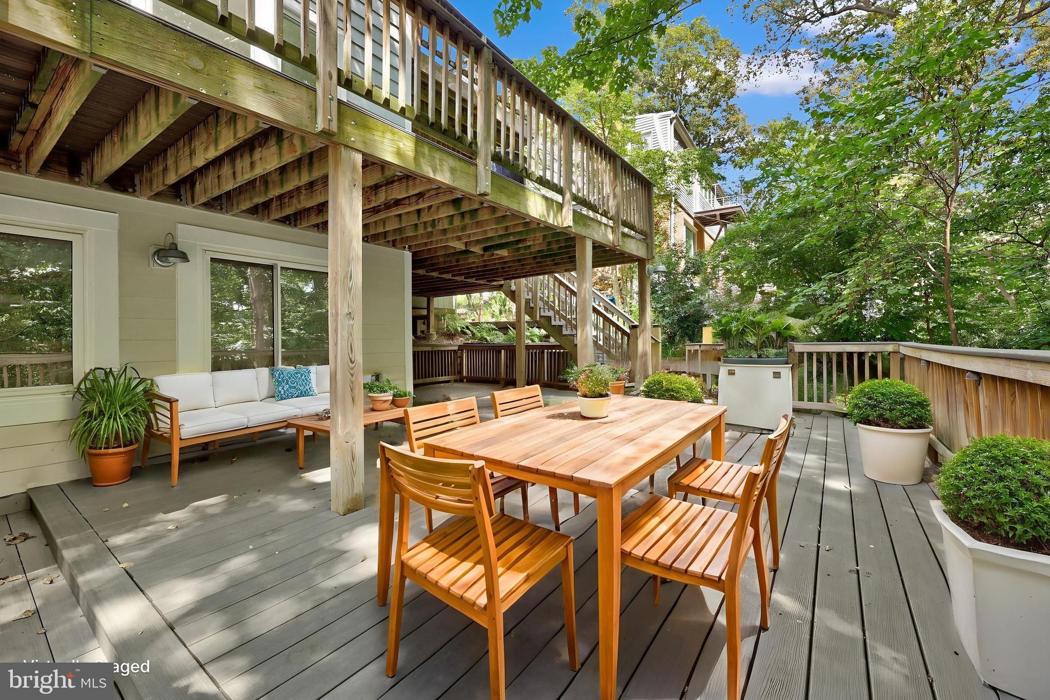 ARLINGTON FOREST - Residential