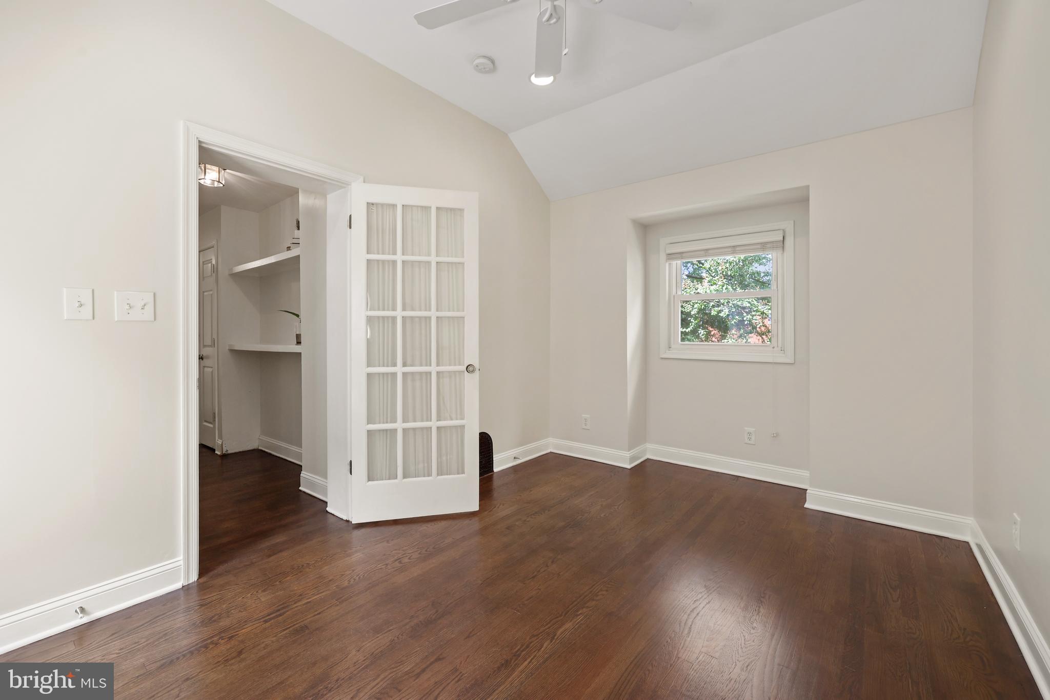 ARLINGTON FOREST - Residential