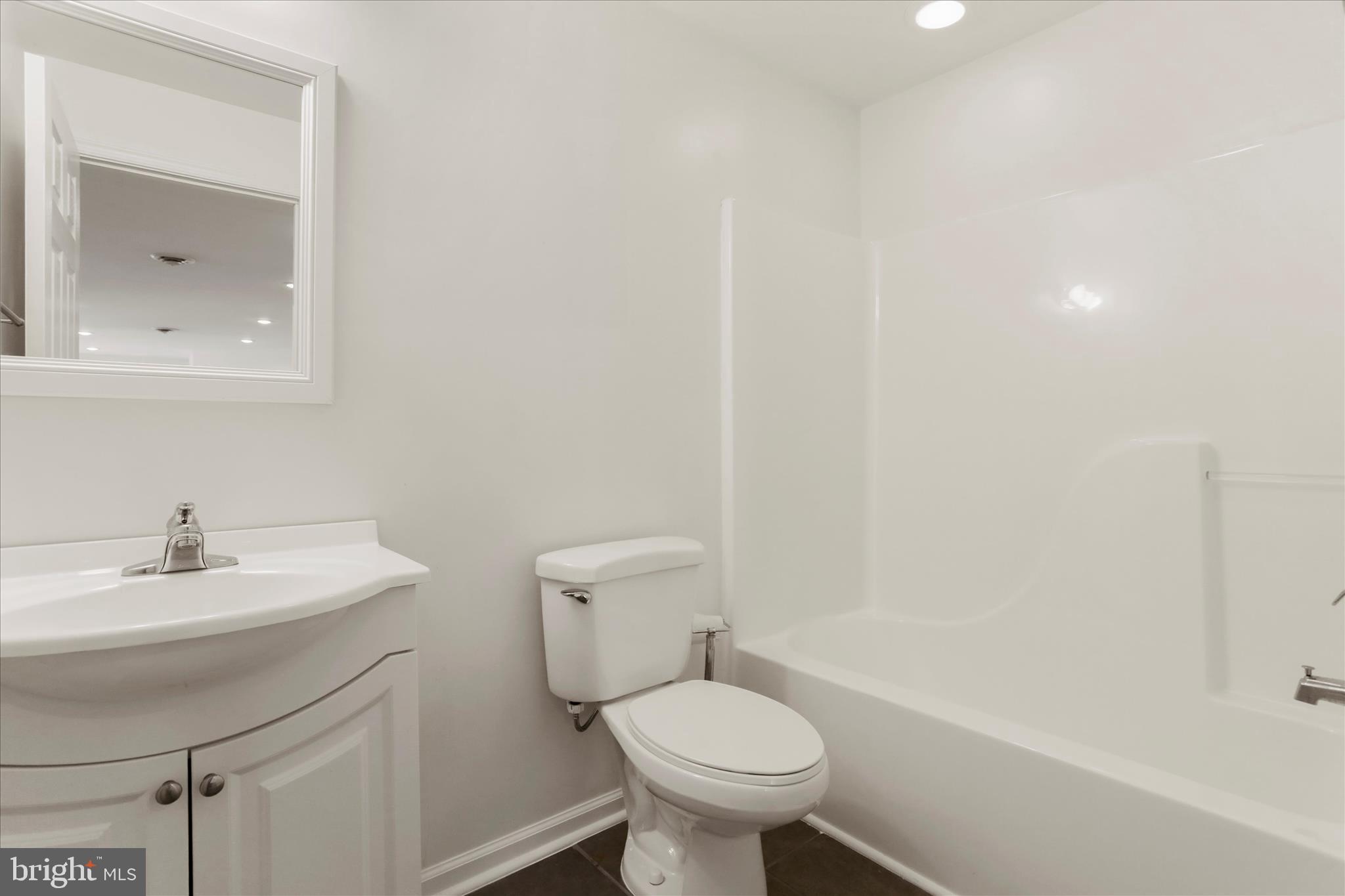 RIDGEFIELD - Residential