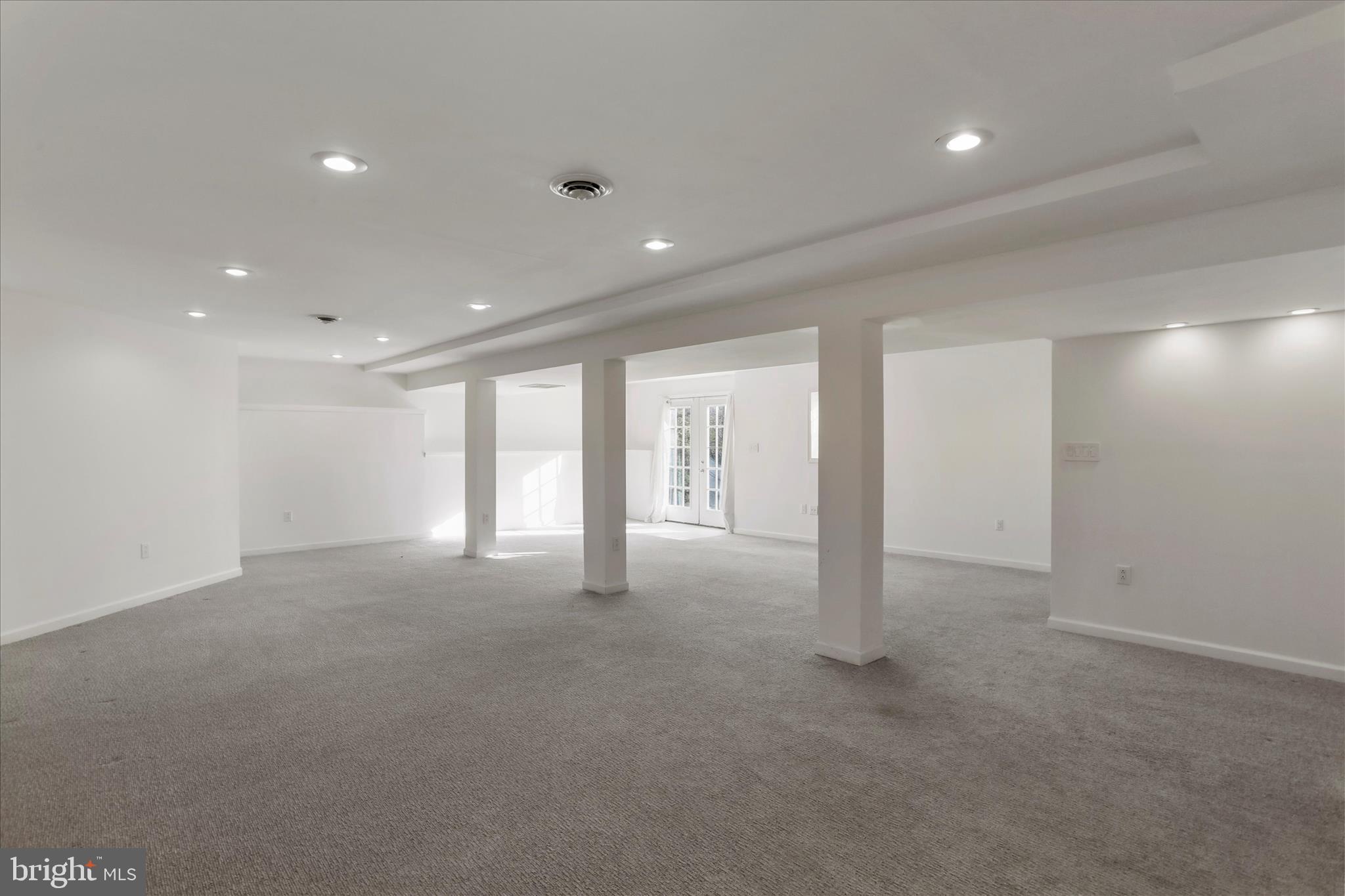 RIDGEFIELD - Residential