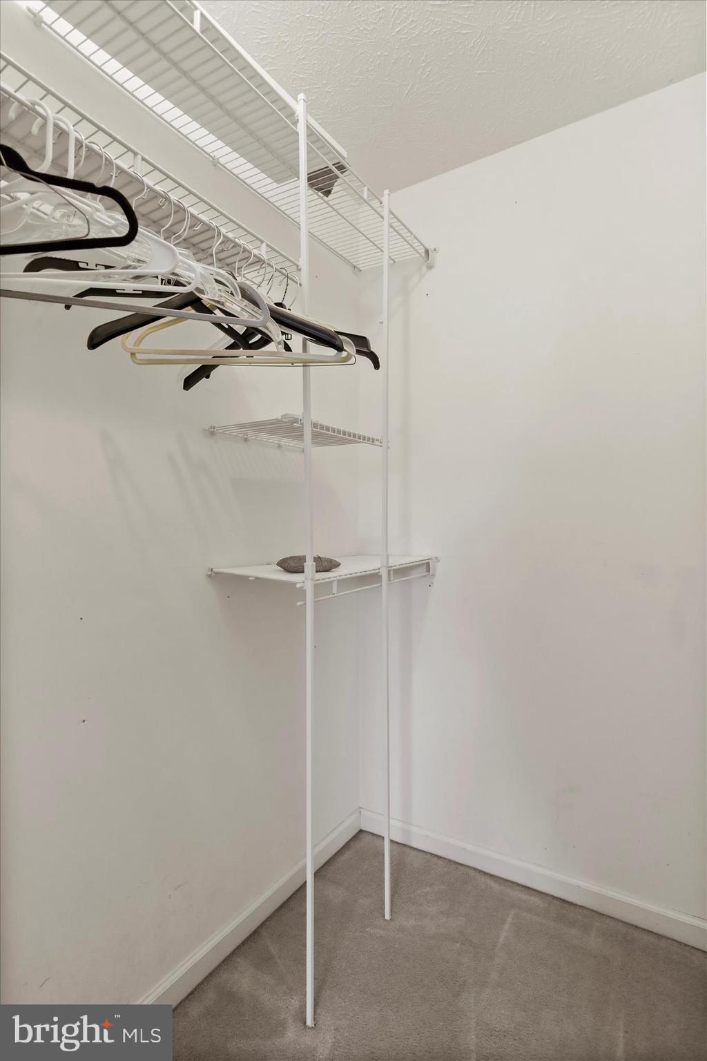 RIDGEFIELD - Residential