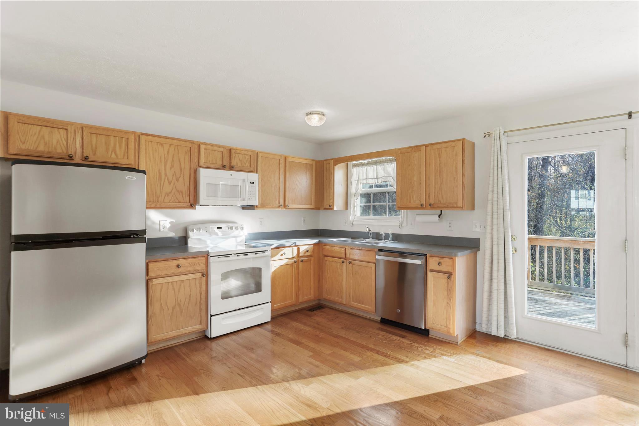 RIDGEFIELD - Residential