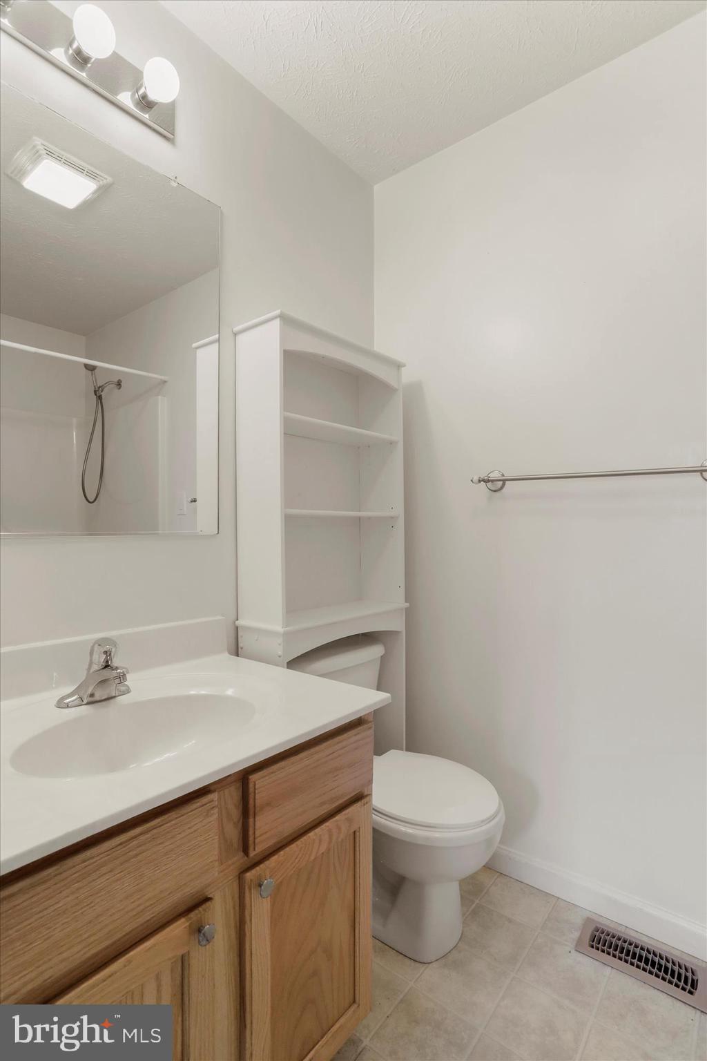 RIDGEFIELD - Residential