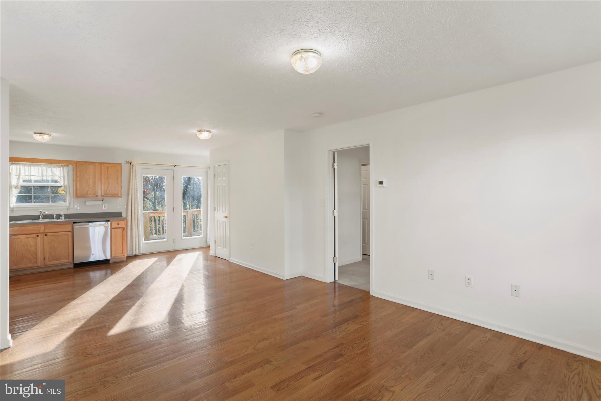 RIDGEFIELD - Residential