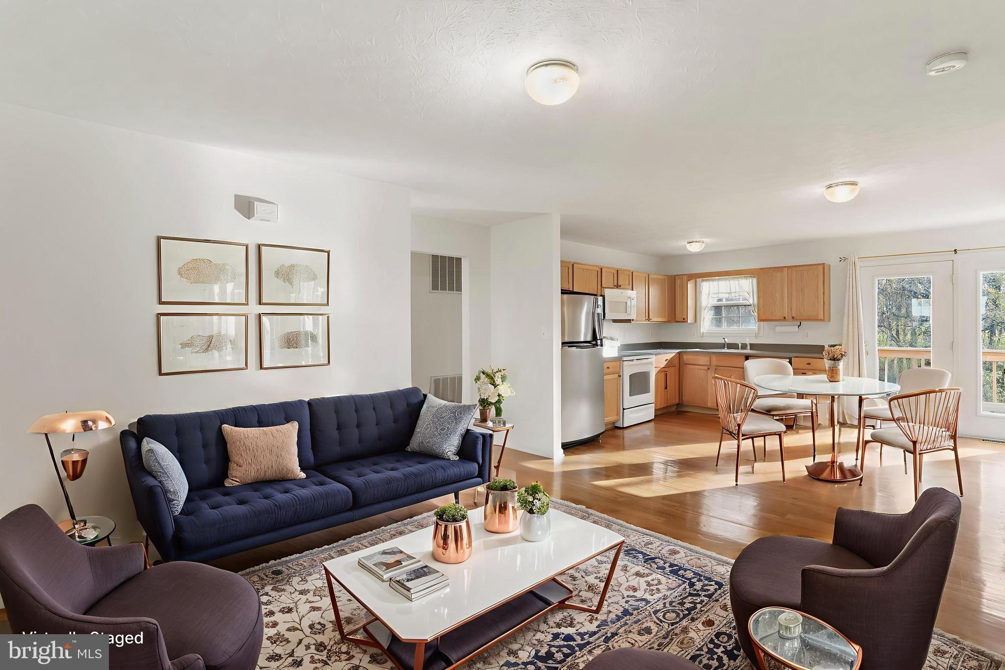 RIDGEFIELD - Residential